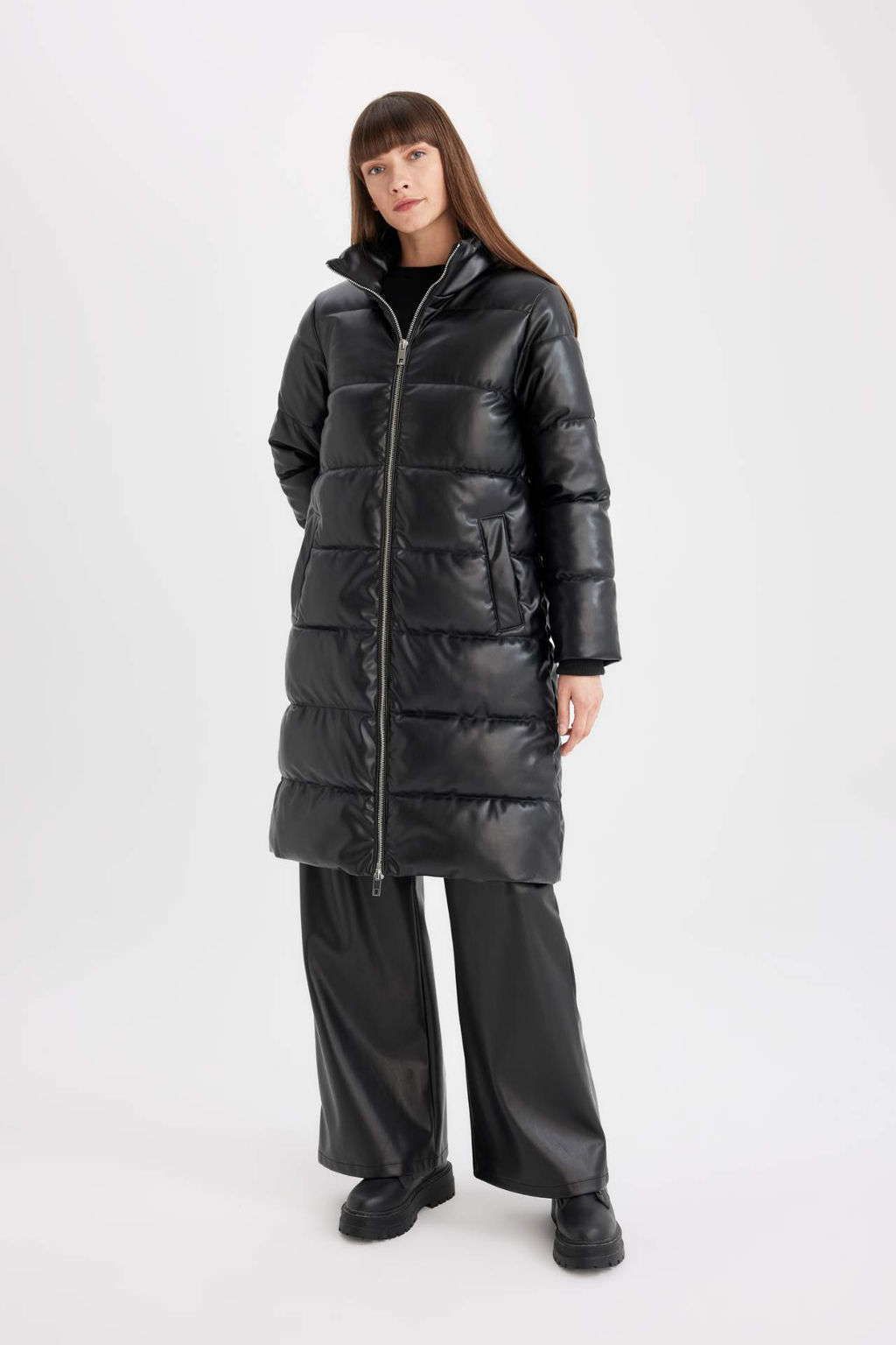 Su Itici Uzun Sisme Mont Parka Oversize Genis Kal?p Dik Yaka Fermuarl? Suni Deri - Defacto фото 2