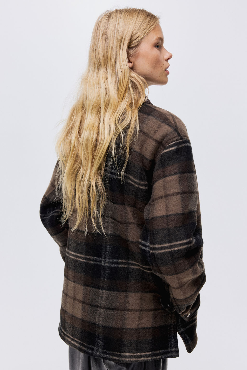 Chaqueta camisera con forro en borreguito - H&m фото 5