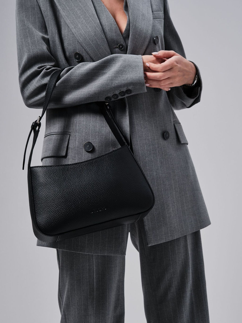 Сумка кожаная на плечо багет Deboro 31046 черный