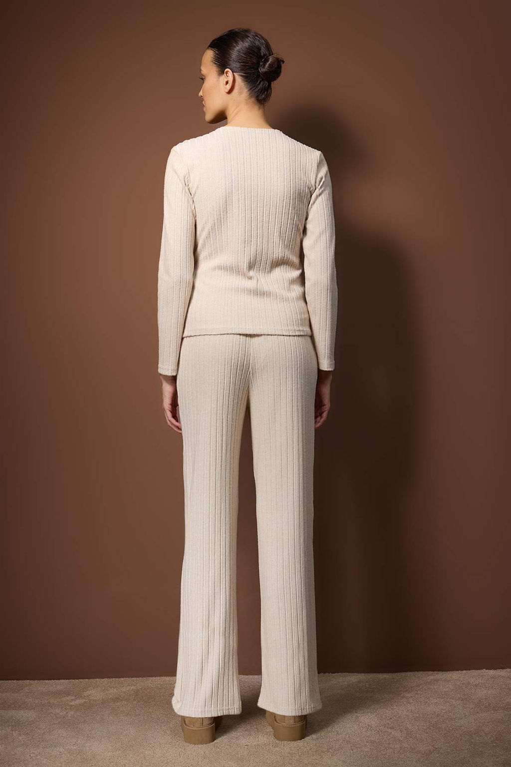 Bej Kruvaze Baglama Detayl? Fitilli Orme Pijama Tak?m? THMAW26PT00225 - Trendyolmilla фото 4