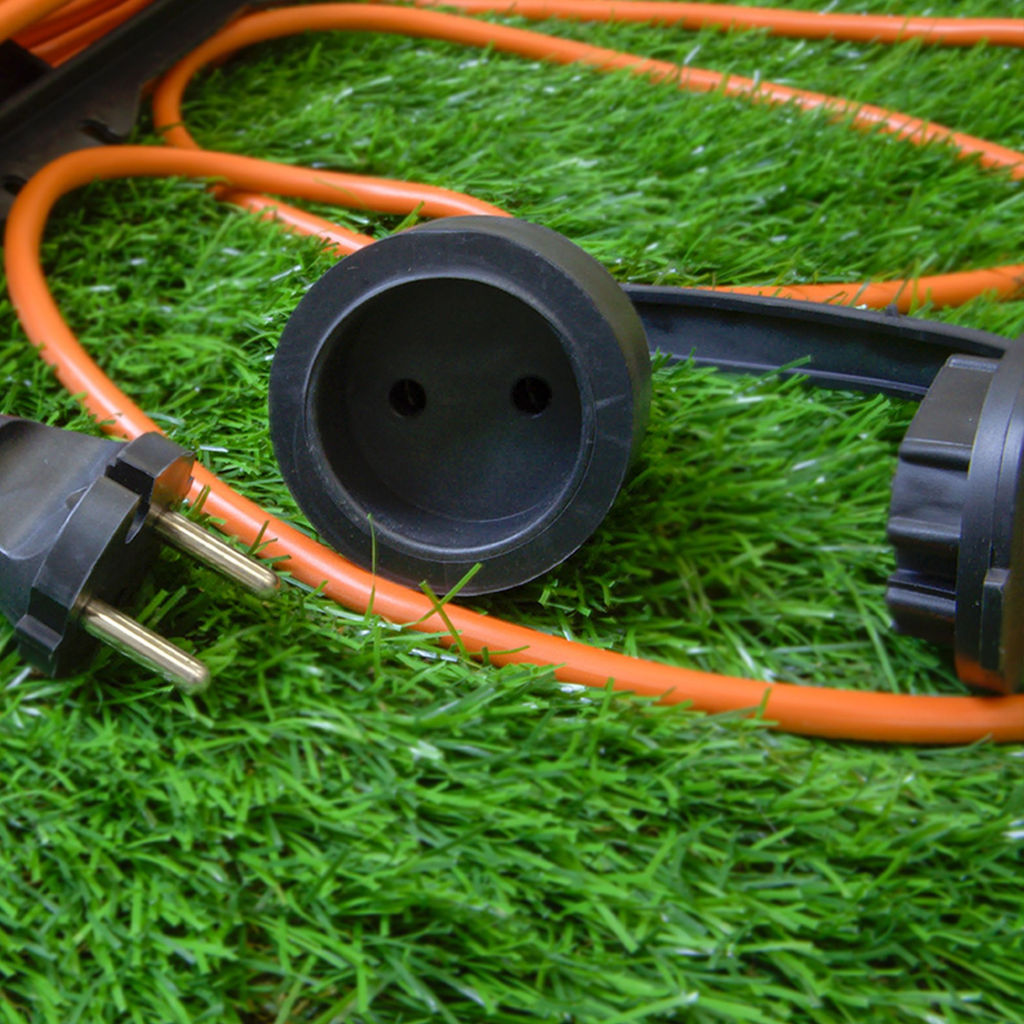 UG /UCK-1N/2x0,75/20M/F IP44 ORANGE Удлинитель силовой на рамке, б/з, 1гнездо, 20м (ПВС 2х0,75), 6A. Оранжевый. TМ Uniel