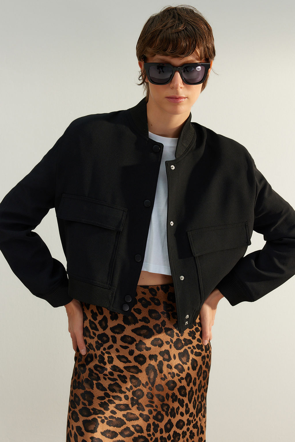 Siyah Premium Bomber Crop Dokuma Ceket TWOAW24CE00047 - Trendyolmilla фото 2