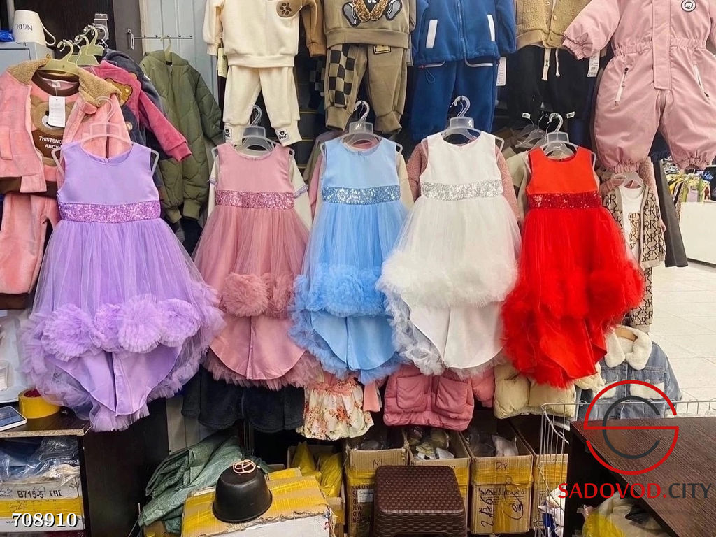 Нарядное пышное платье для девочки