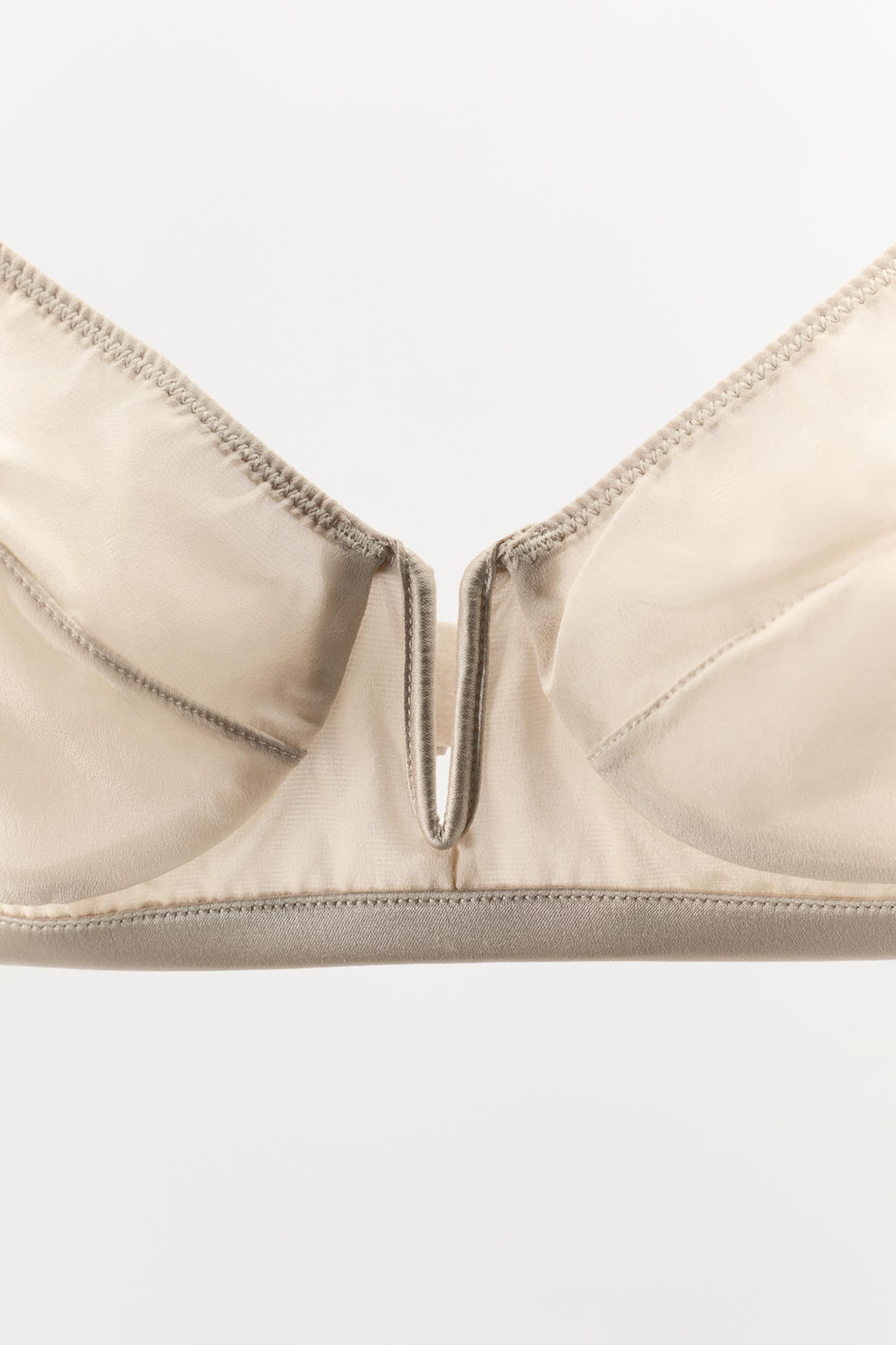 SILK BRALETTE WITH METAL DETAIL - Zara фото 3