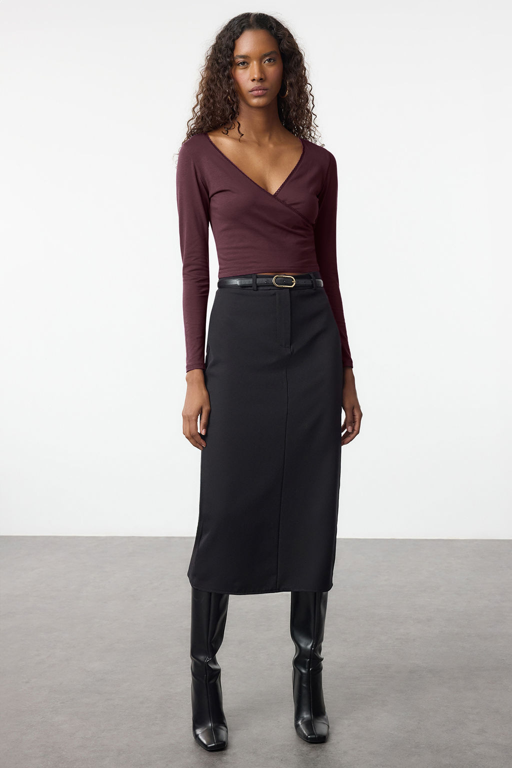 Murdum Derin Kruvaze Yaka Dantel Detayl? Uzun Kol Crop Pamuklu Esnek Orme Bluz TWOAW24BZ00291