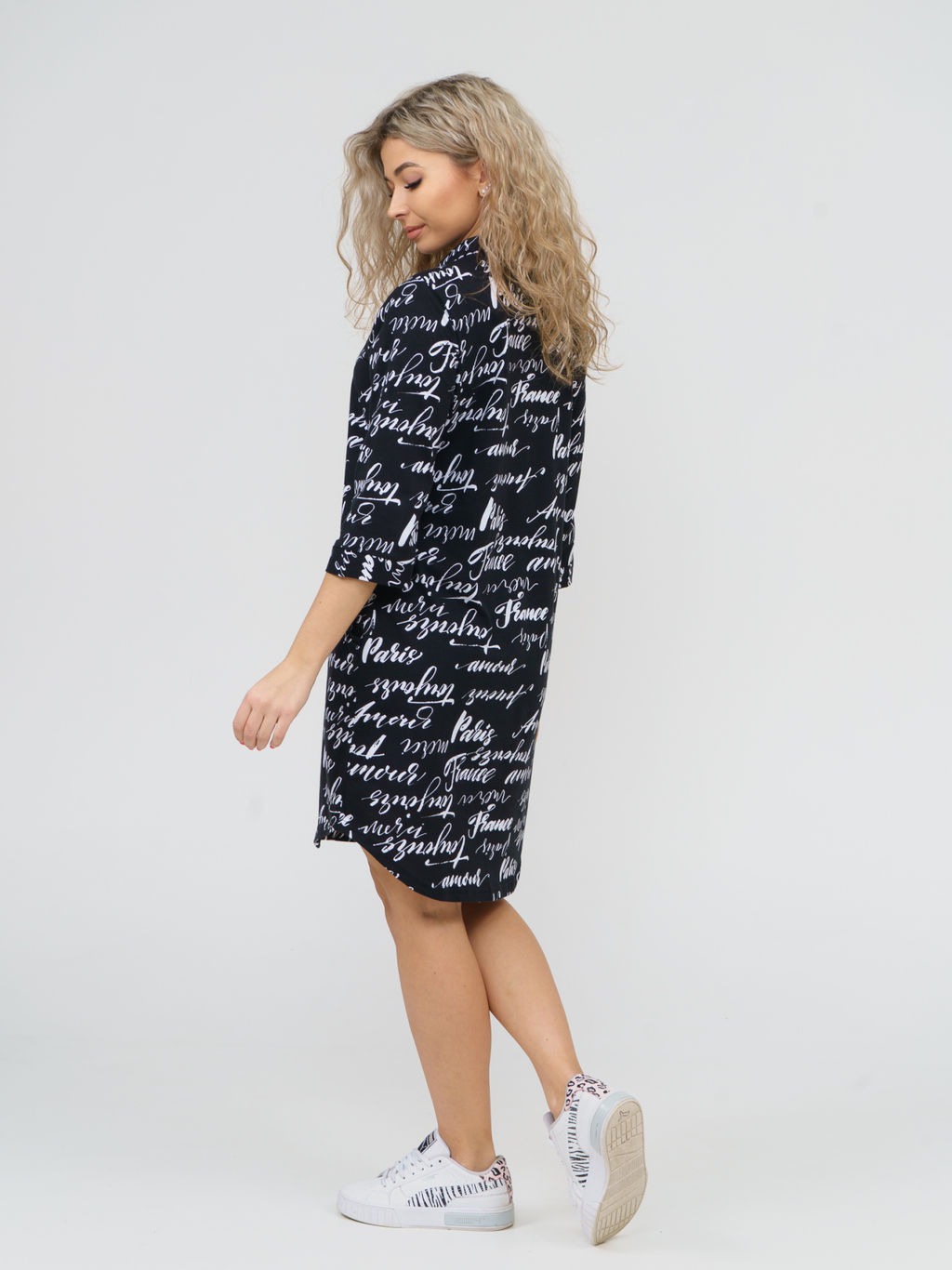 433 Халат "Буквы на черном"