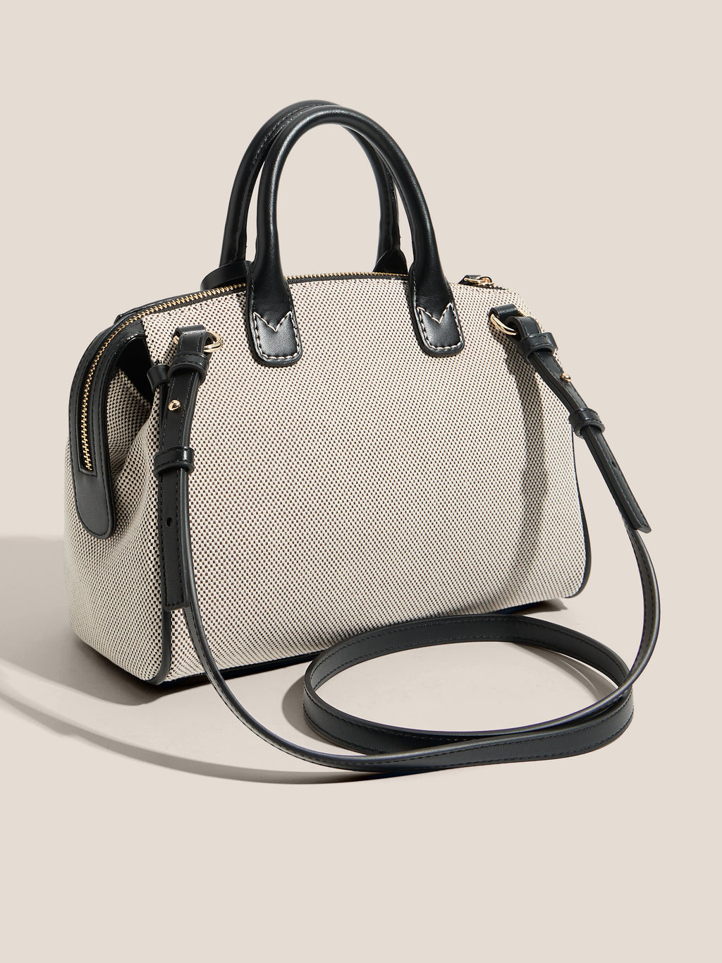 Женский тоут ARMANI EXCHANGE JANE Артикул 4368299, светло-бежевый  фото 3