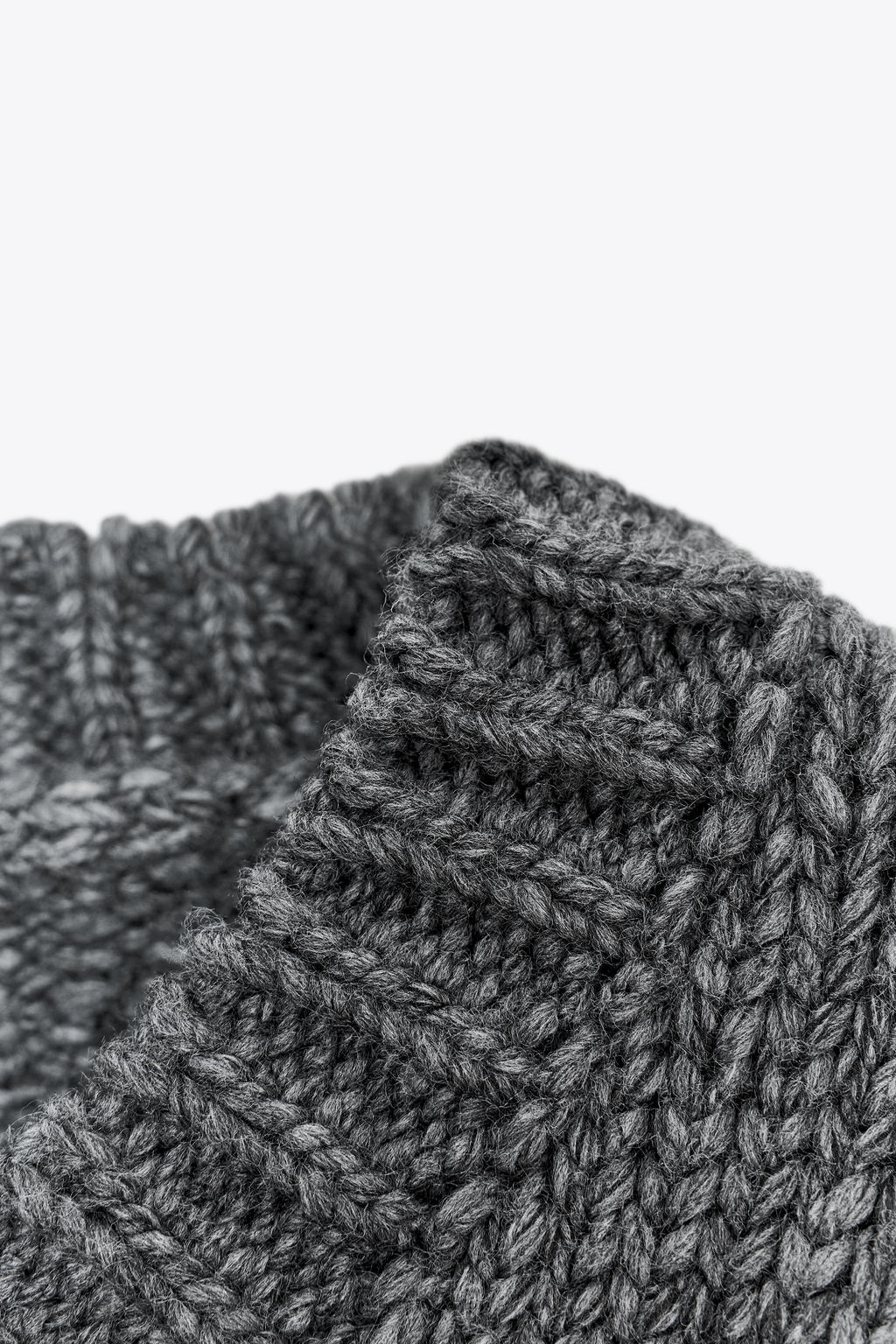 CROPPED KNIT V-NECK SWEATER - Zara фото 7