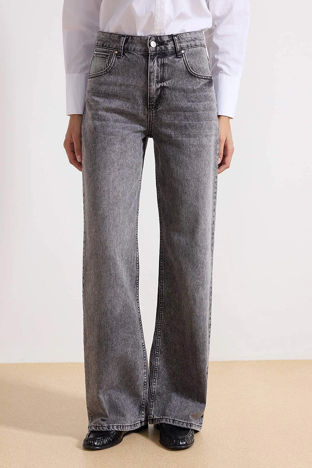 TRENDYOLMILLA Gri More Sustainable Soluk Efekt Vintage Yuksek Bel Wide Leg Jeans TWOSS24JE00018  фото 11