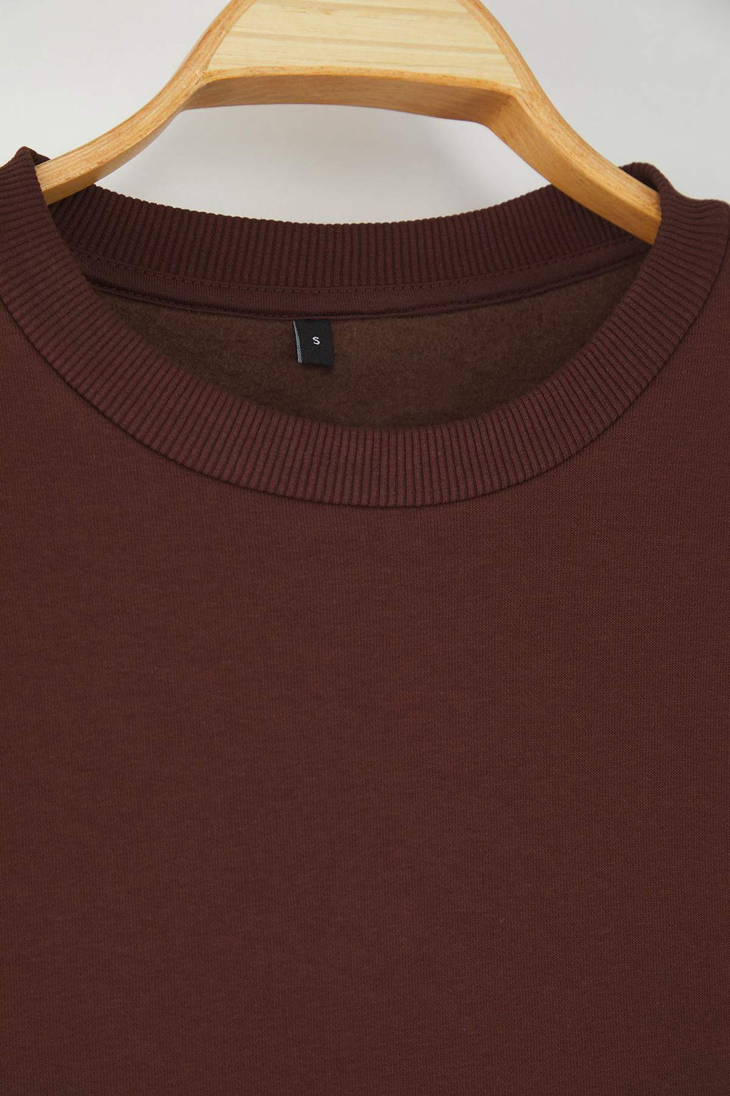 Koyu Kahverengi Oversize/Rahat Kesim Bisiklet Yaka Kal?n/Ici polarl? Orme Sweatshirt TWOAW24SW00102