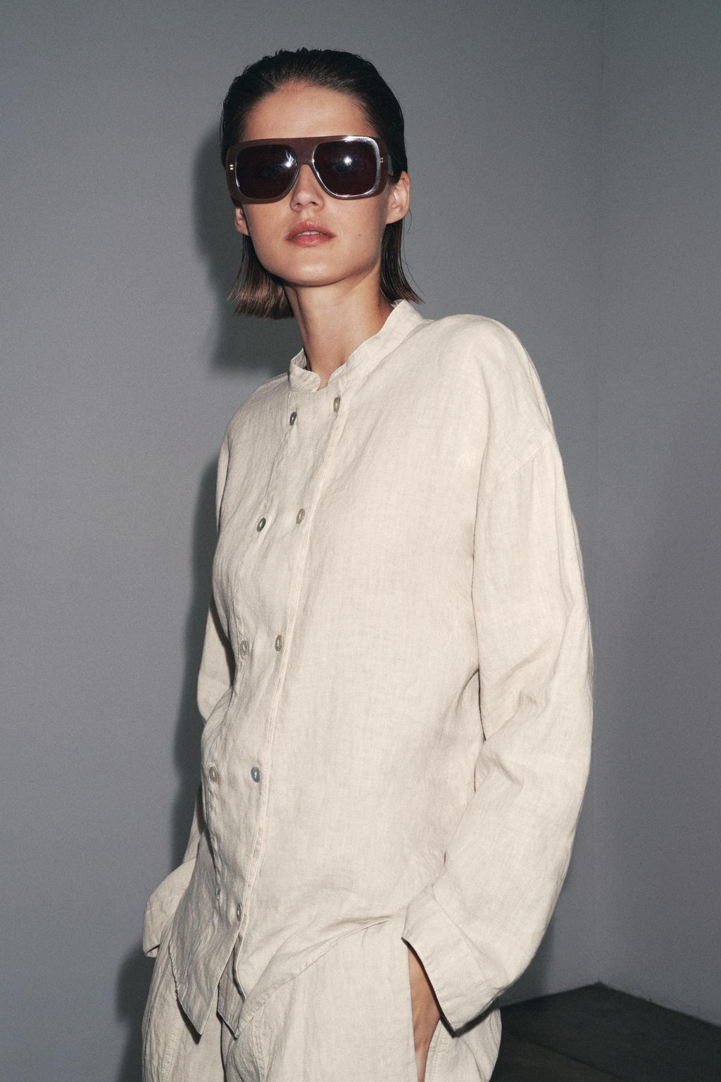 100% LINEN OVERSHIRT ZW COLLECTION - Zara фото 2