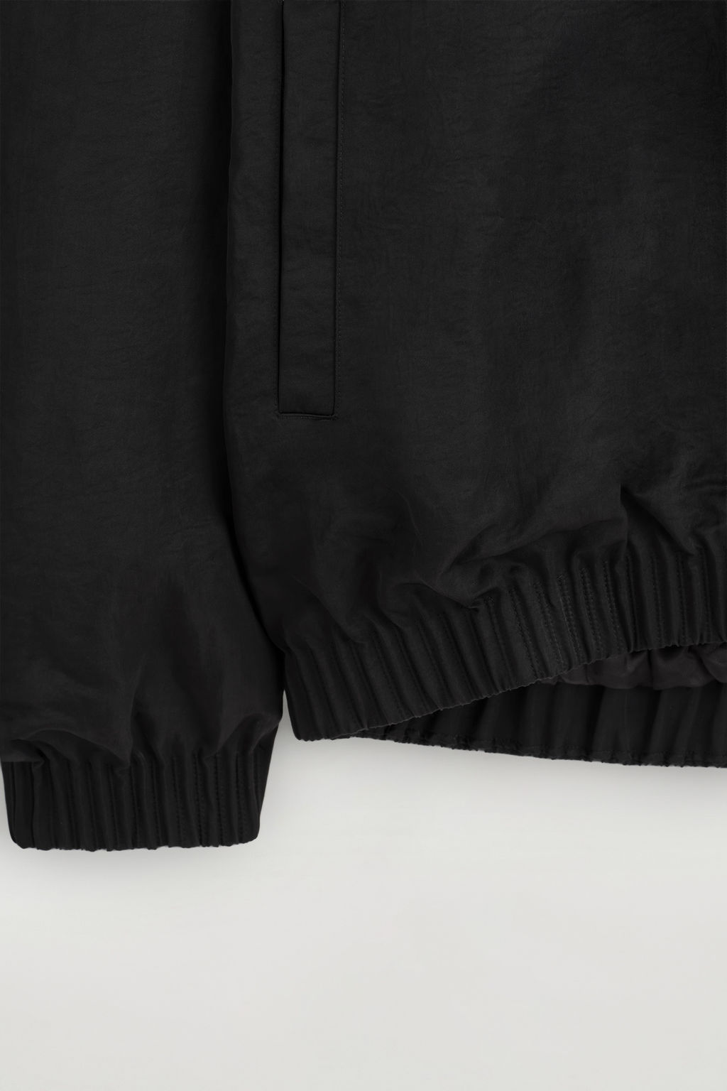 CAZADORA BOMBER DE NAILON CON DETALLES FRUNCIDOS - H&m фото 10