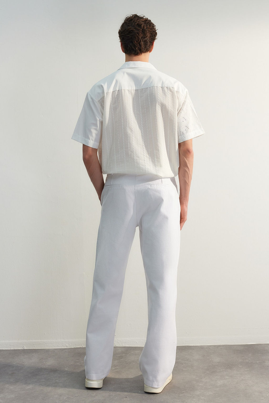 TRENDYOL MAN Limited Edition Beyaz Premium Loose Fit Etiket Detayl? Pantolon TMNSS23PL00038 - Trendyolmilla фото 7