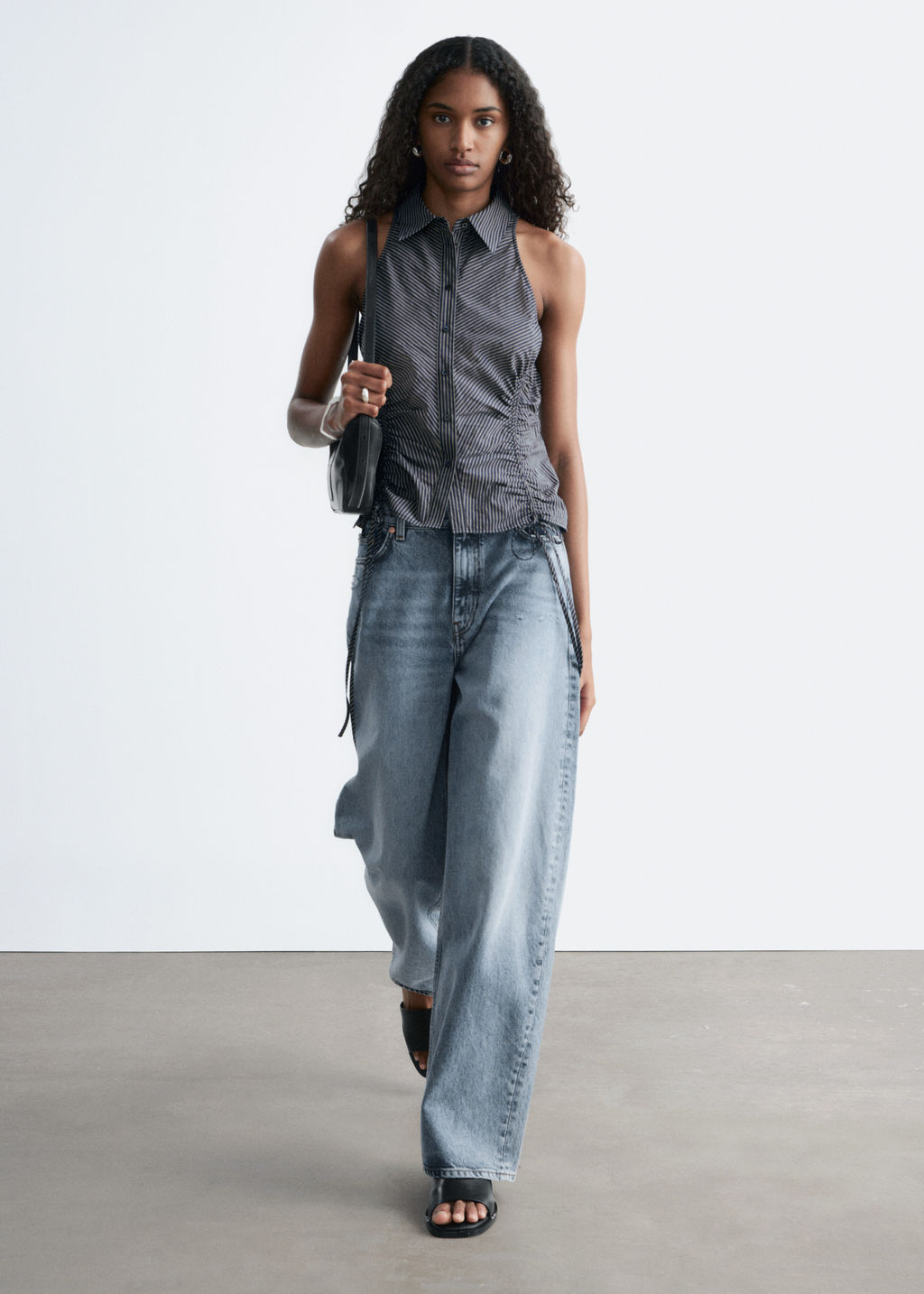 Top sin mangas con cord?n de ajuste - H&m фото 4