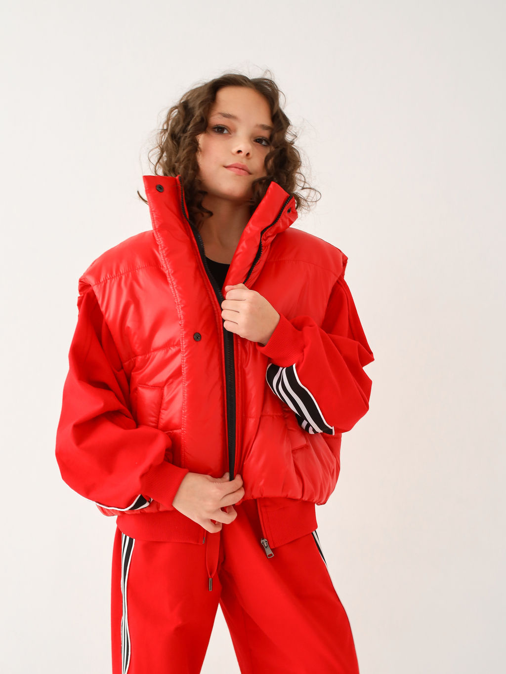 Жилет Over укороченный, красный - Inzibe фото 7