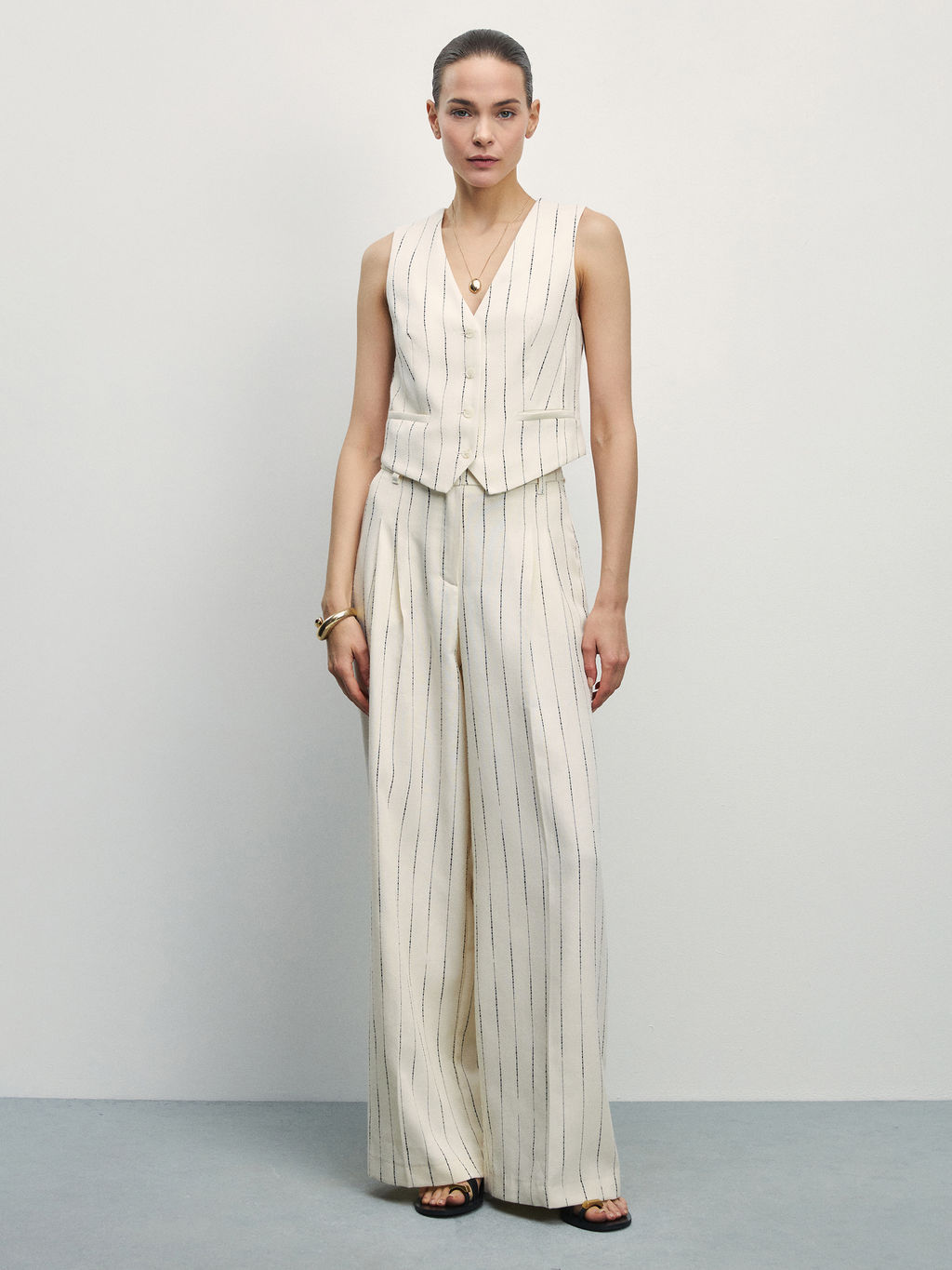 Жилет приталенного кроя изо льна / Zarina  фото 2