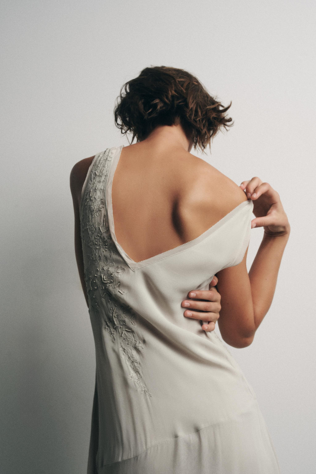 GEORGETTE DRESS WITH EMBROIDERY AND BEADS - Zara фото 3