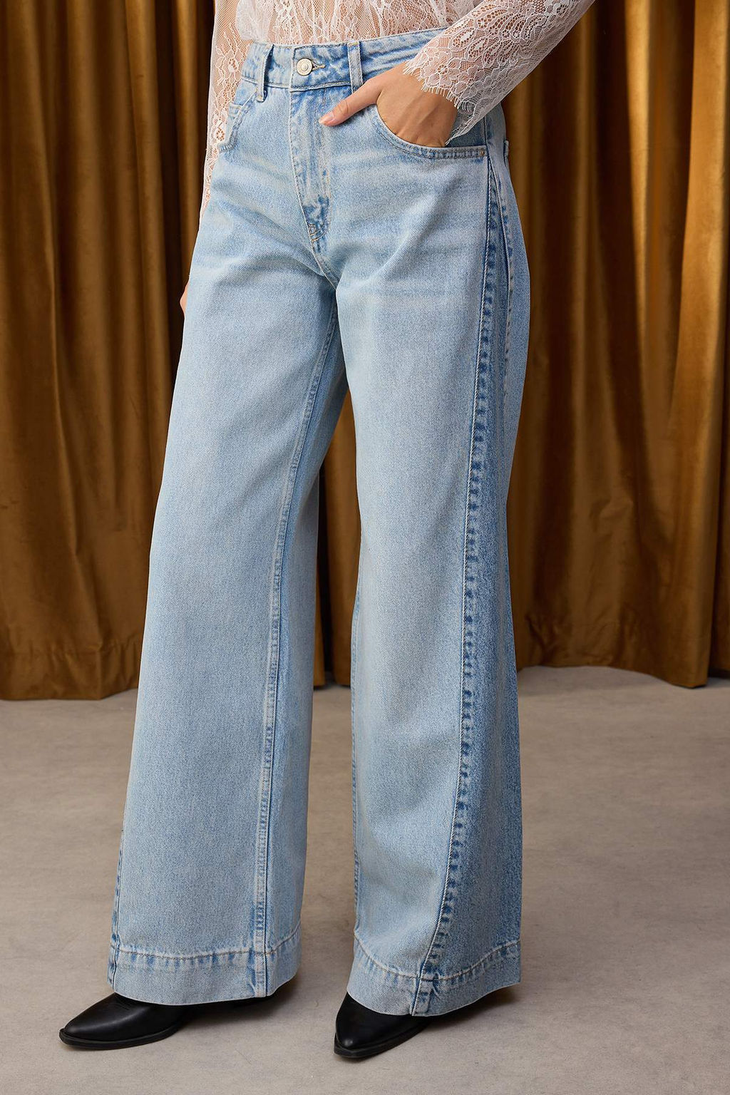 Ozel Koleksiyon Mavi Yuksek Bel Renk Bloklu Wide Leg Genis Paca Jeans TWOAW26JE00099 - Trendyolmilla фото 3