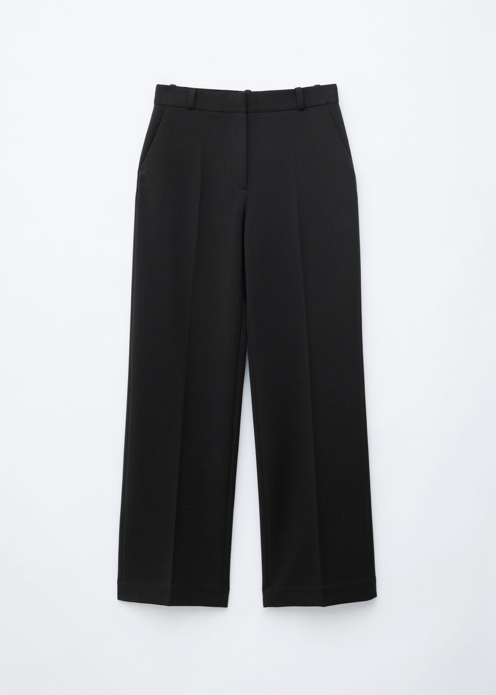 Pantalones sastre con pliegues marcados