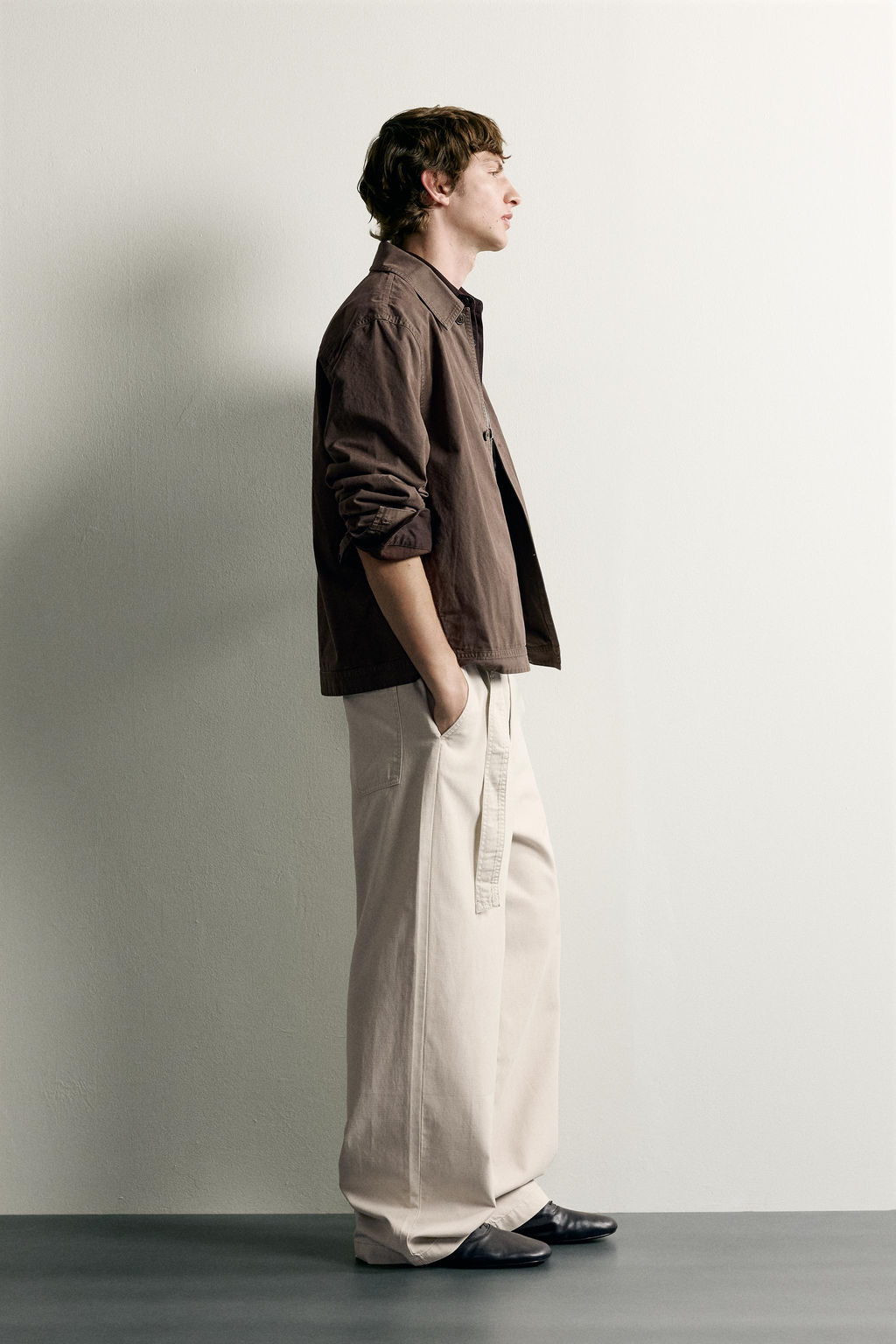 PANTAL?N RELAXED FIT PLIEGUES CINTUR?N / Gris claro - Zara фото 4