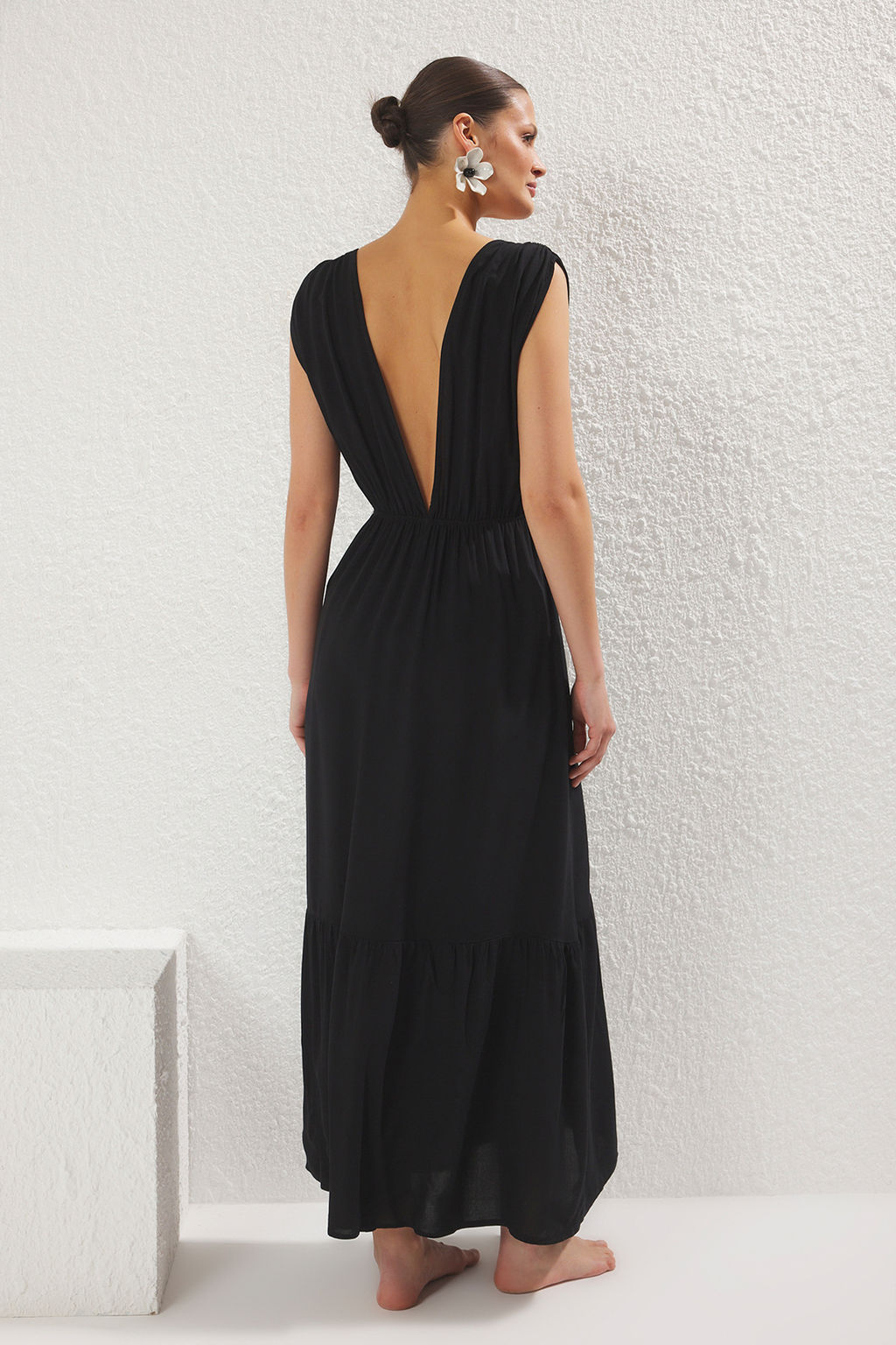 Cicek Desenli Dokuma S?rt Dekolteli %100 Pamuk Maxi Plaj Elbise TBESS25EL00100 - Trendyolmilla фото 12