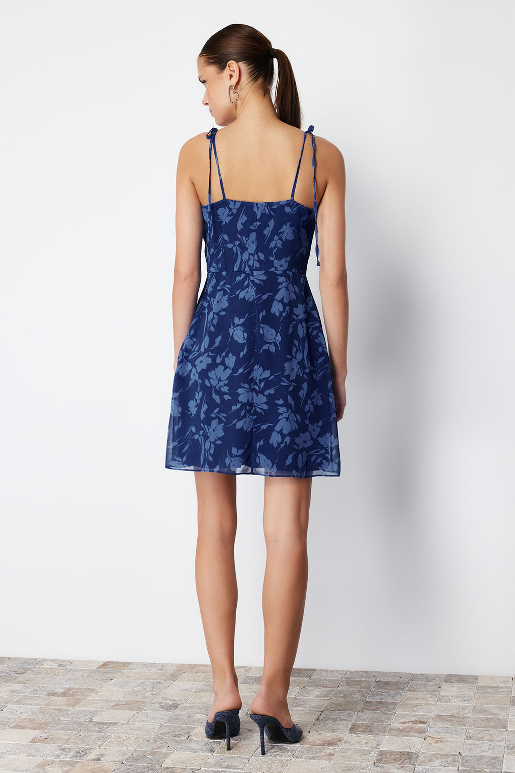 TRENDYOLMILLA Lacivert Cicekli A Kesim Sifon Mini Astarl? Dokuma Elbise TWOSS22EL2566  фото 6