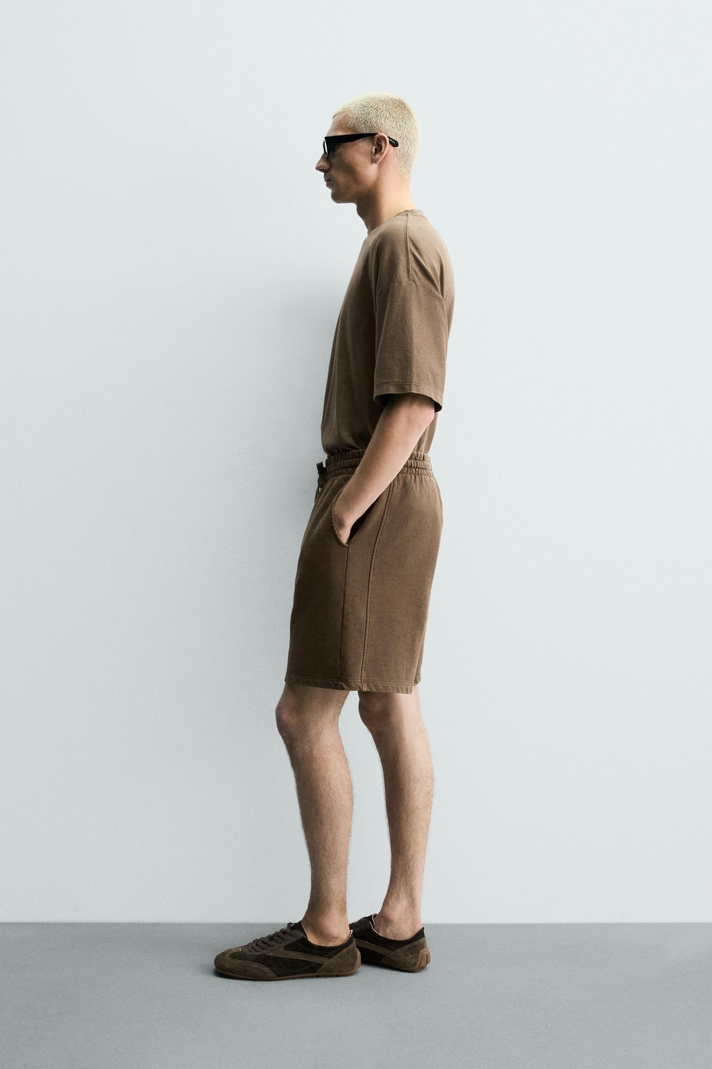 CAMISETA LAVADA RELAXED FIT B?SICA / Marr?n - Zara фото 4