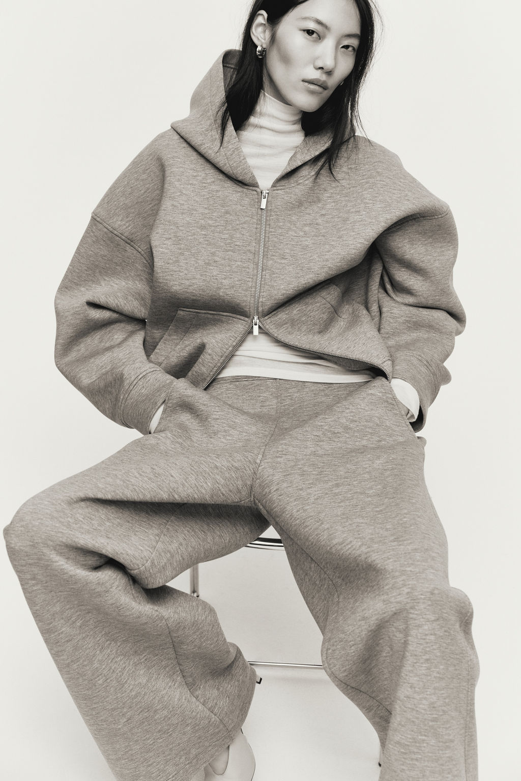 Pantal?n amplio efecto neopreno - H&m фото 7