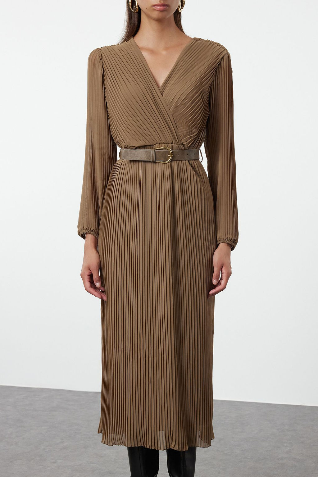 TRENDYOLMILLA Siyah Kemerli A Kesim Piliseli Maxi Astarl? Sifon Dokuma Elbise TWOAW24EL00471 фото 18