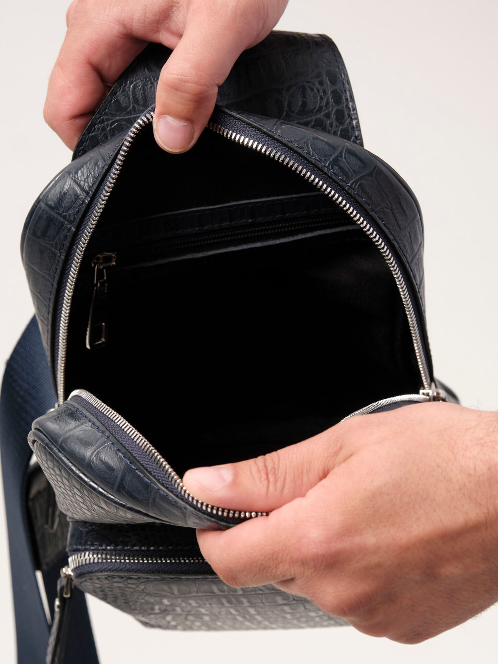 Сумка мужская Azaro 7071 синий кроко