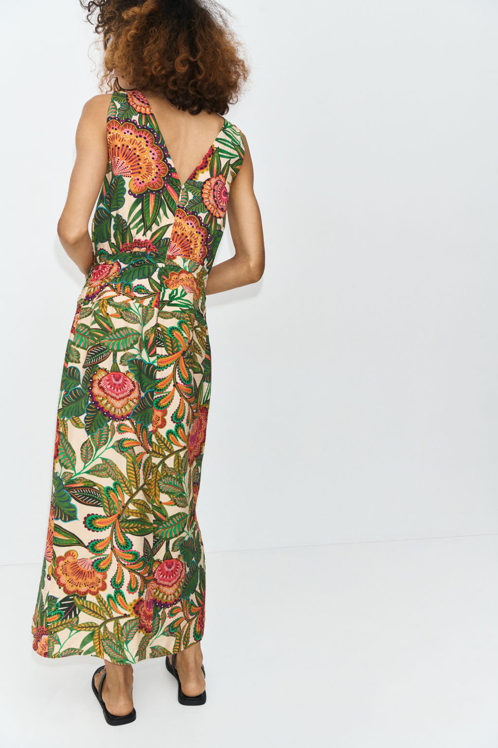 Vestido midi con escote en V - H&m фото 5