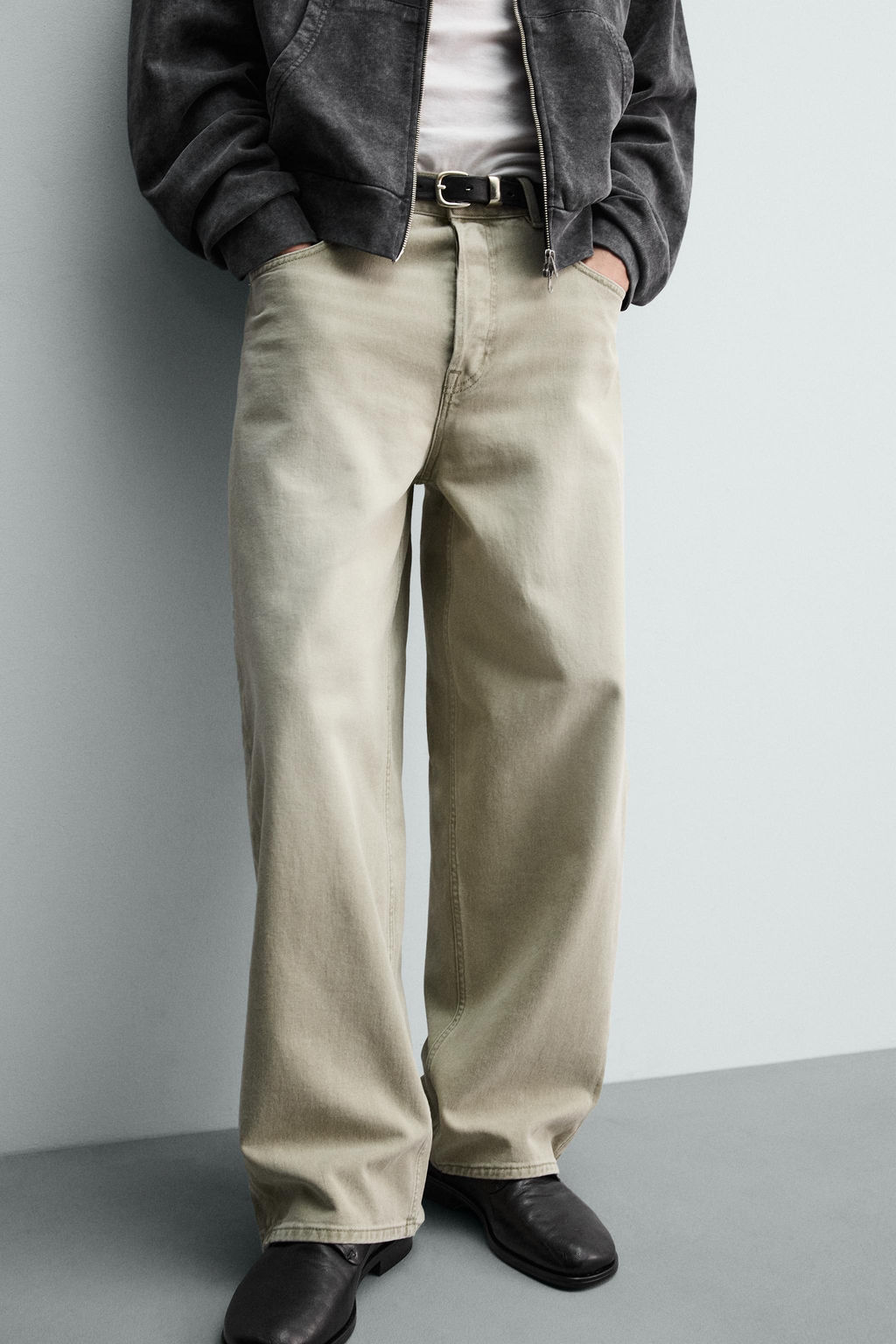 JEANS LOOSE FIT CONTRASTE / Gris / Beige - Zara фото 5