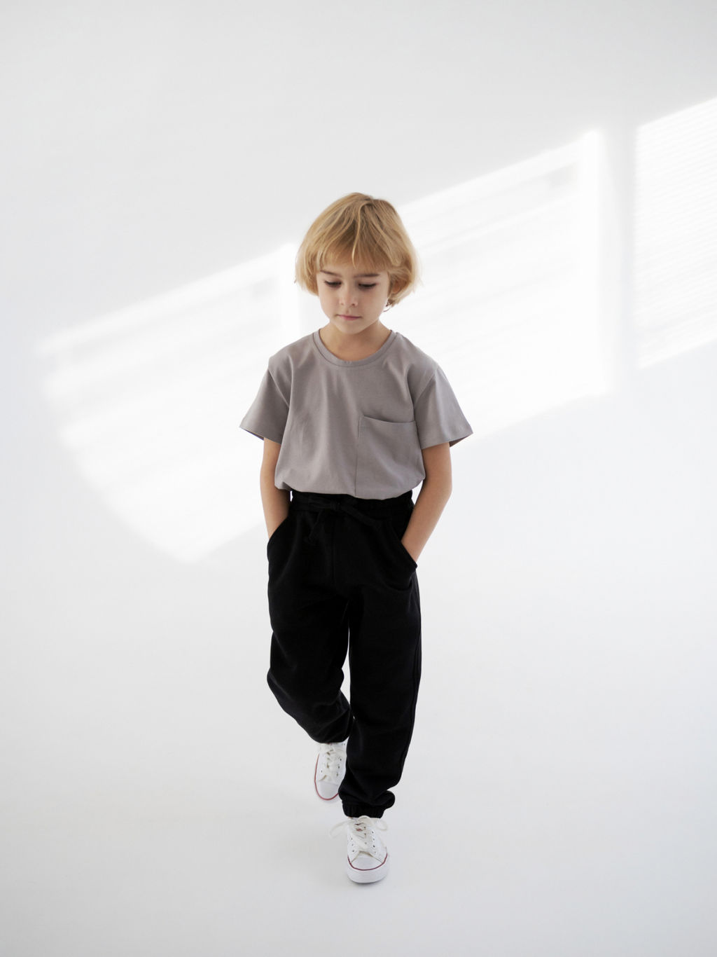 Джоггеры детские без утепления 3х нитка петельный, черный - Lesi kids фото 2