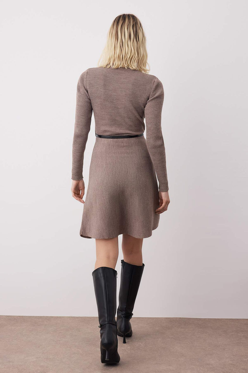 Vizon A-line Mini Triko Kemerli Elbise TWOAW26EL00055 - Trendyolmilla фото 4