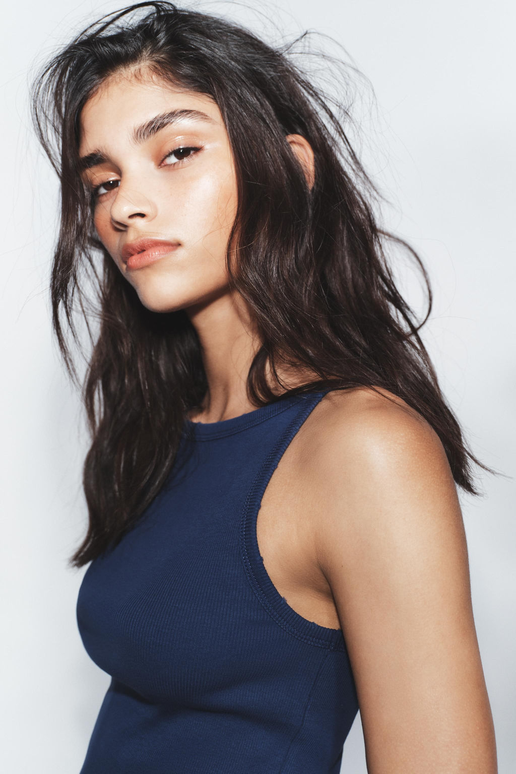 TOP HALTER RIB EFECTO LAVADO / Azul?n - Zara фото 3