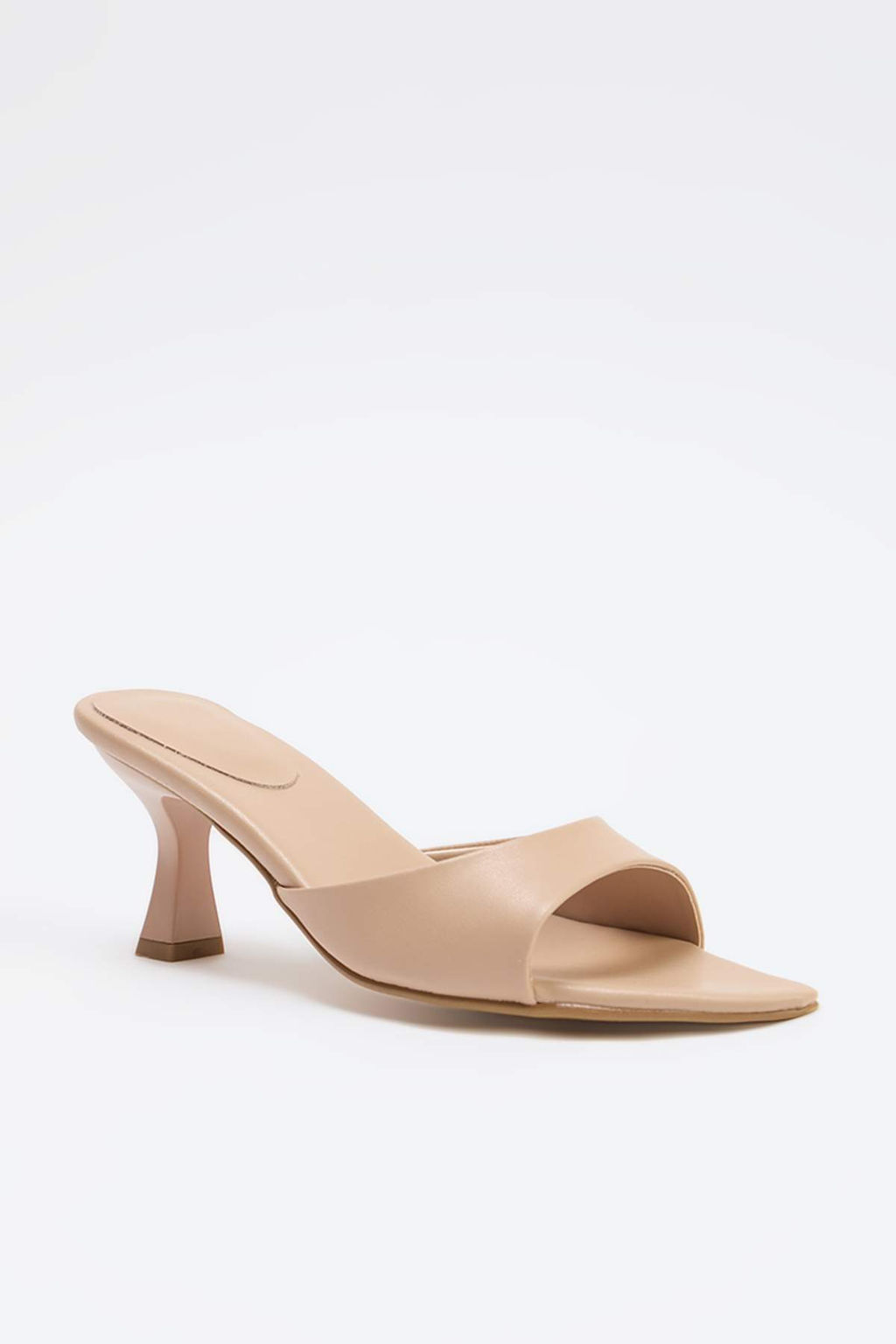 Bej Suet Sivri Burun Kitten Topuklu Kad?n 3 cm Topuklu Terlik TAKSS25TO00111