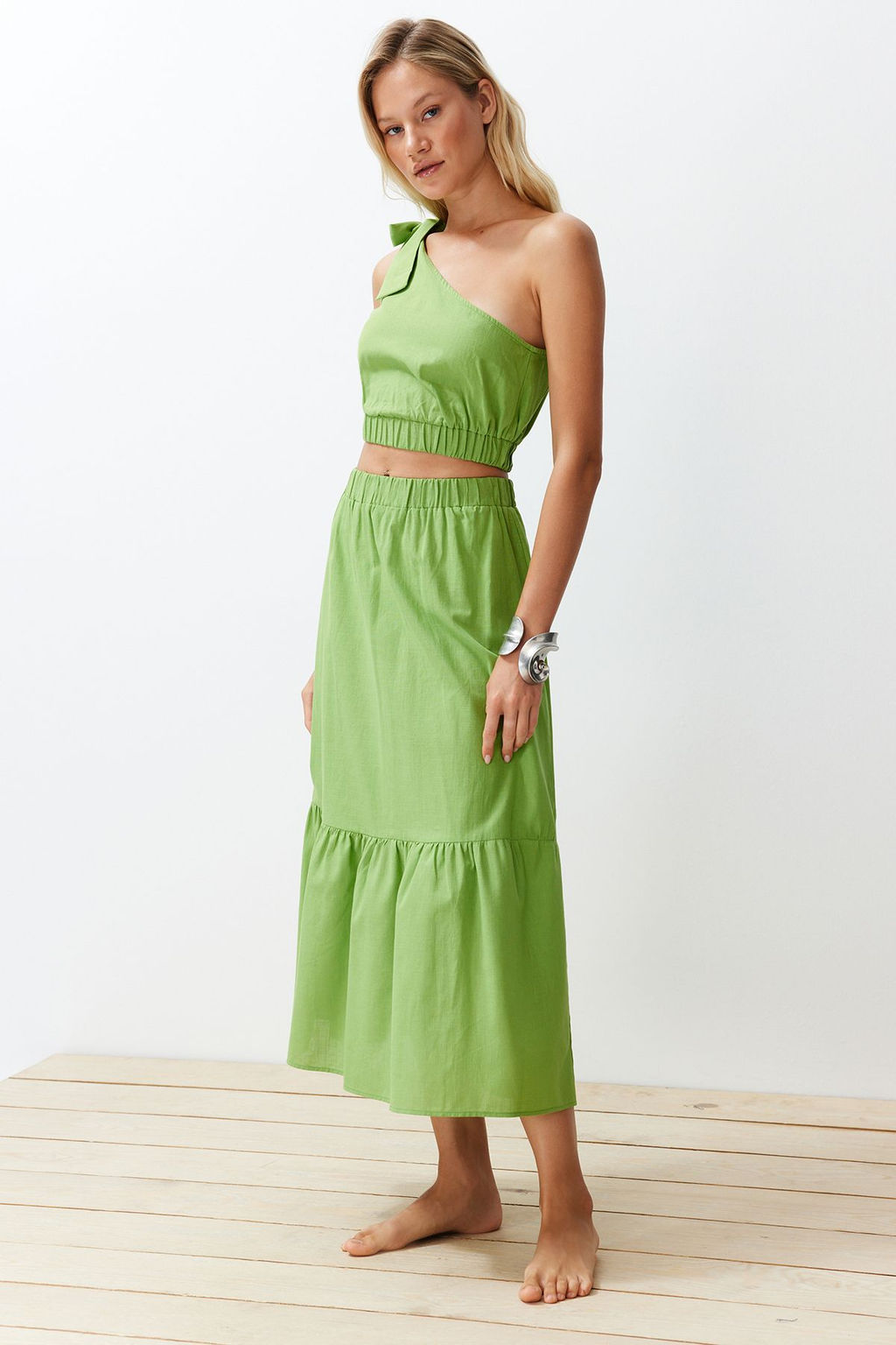 Yesil Dokuma Tek Omuz Bluz Etek Plaj Tak?m TBESS24AU00037 - Trendyolmilla фото 2