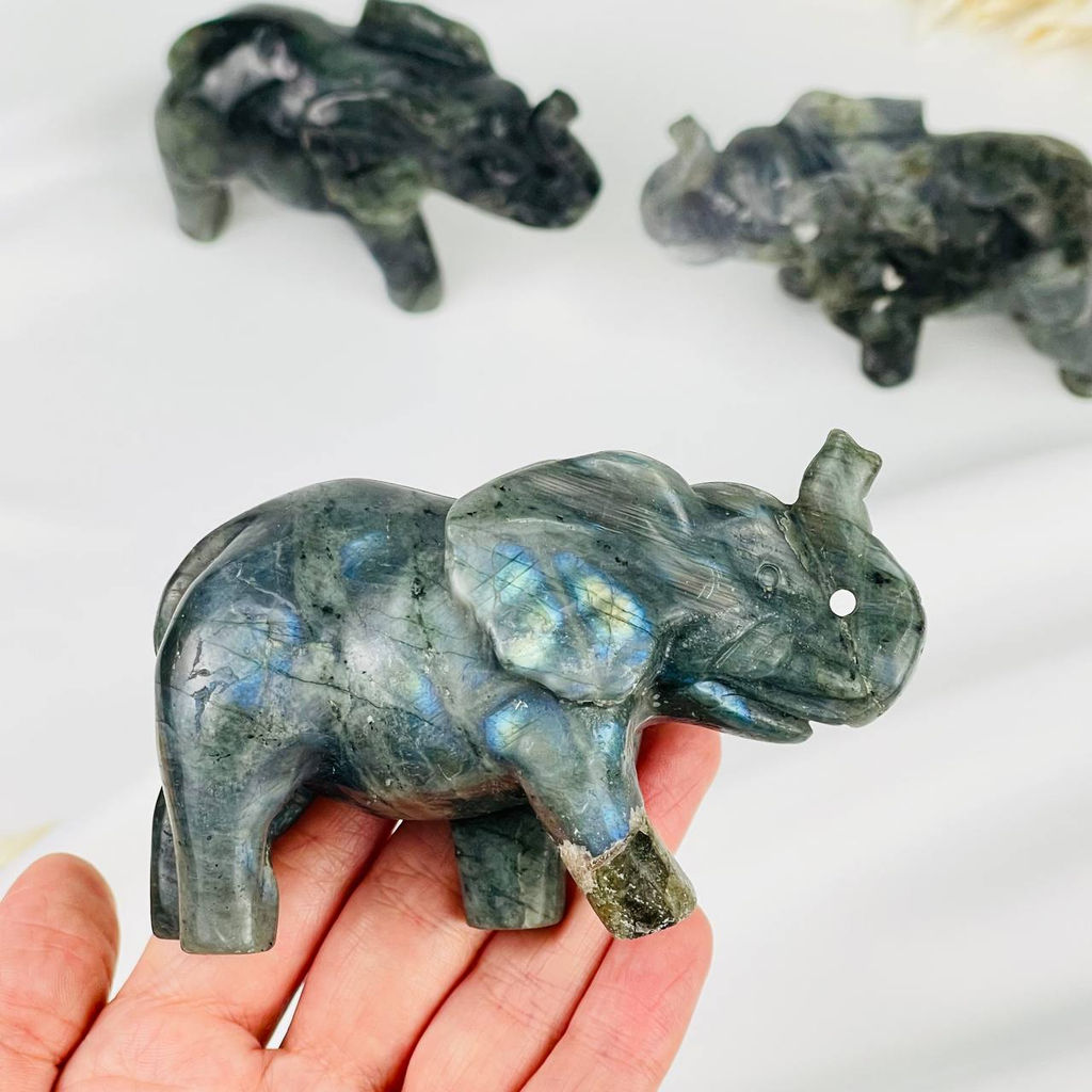 Фигурка Слон из Лабрадора