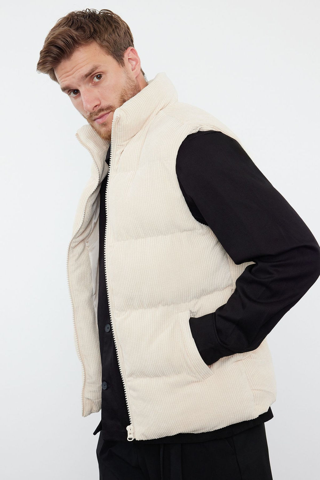 Trendyolmilla Man Siyah Erkek Regular Fit K?sl?k Kadife Yelek TMNAW23YE00013  фото 10