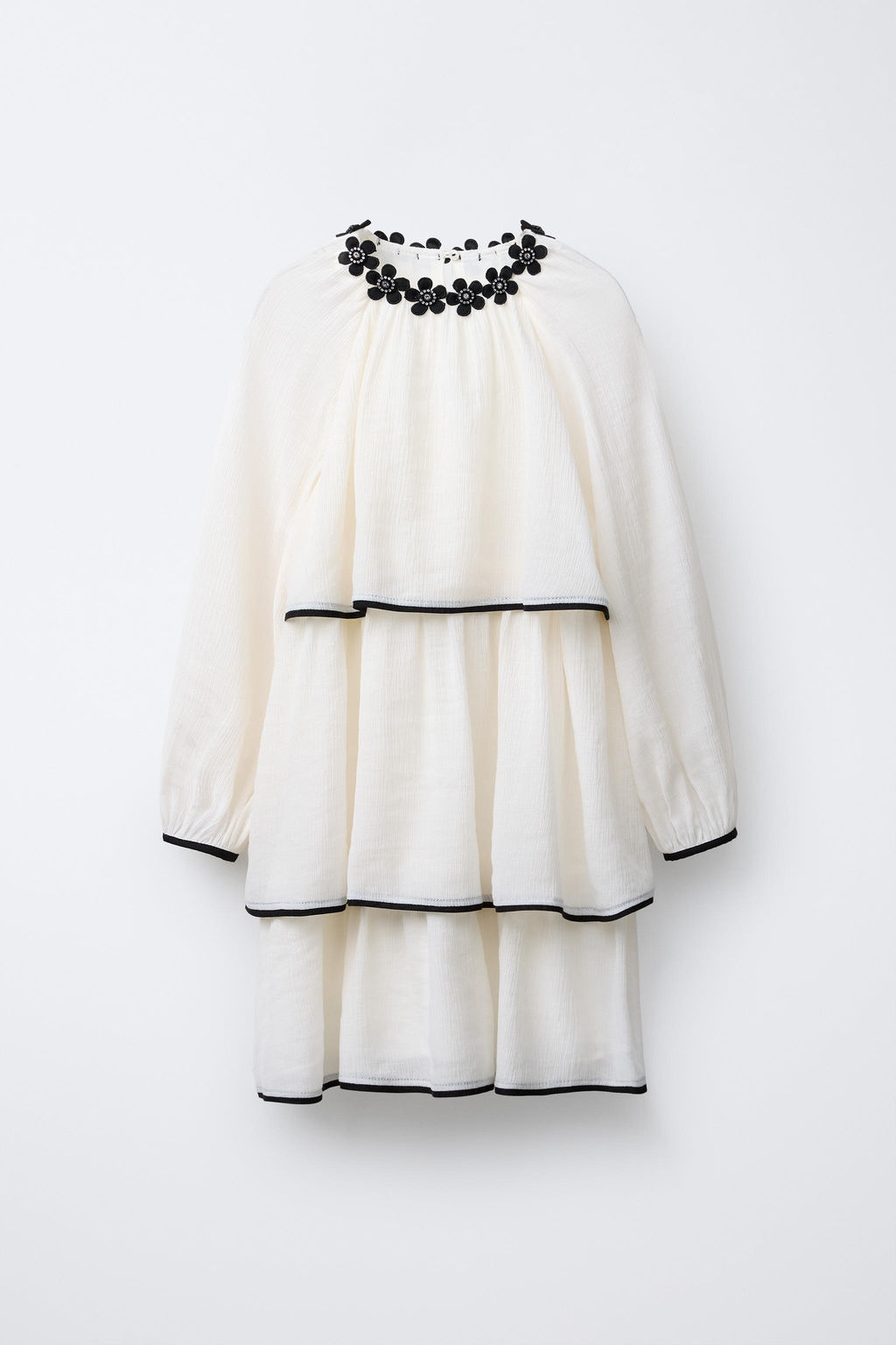 FLOWING DRESS WITH JEWEL FLOWER