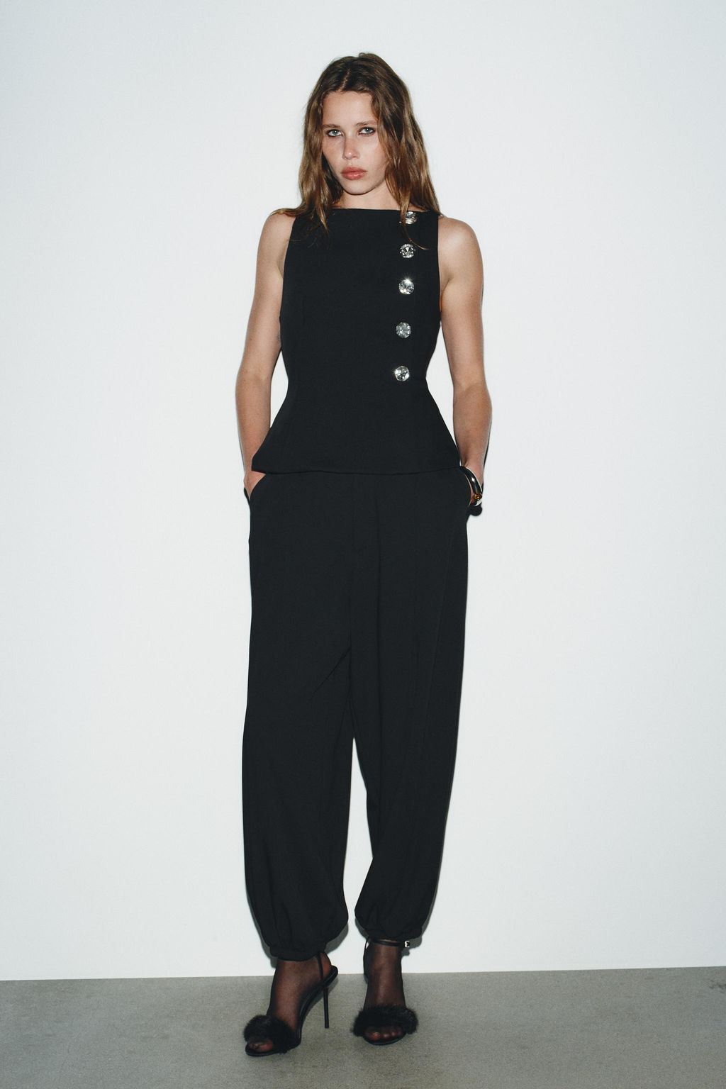 TOP WITH RHINESTONE BUTTONS