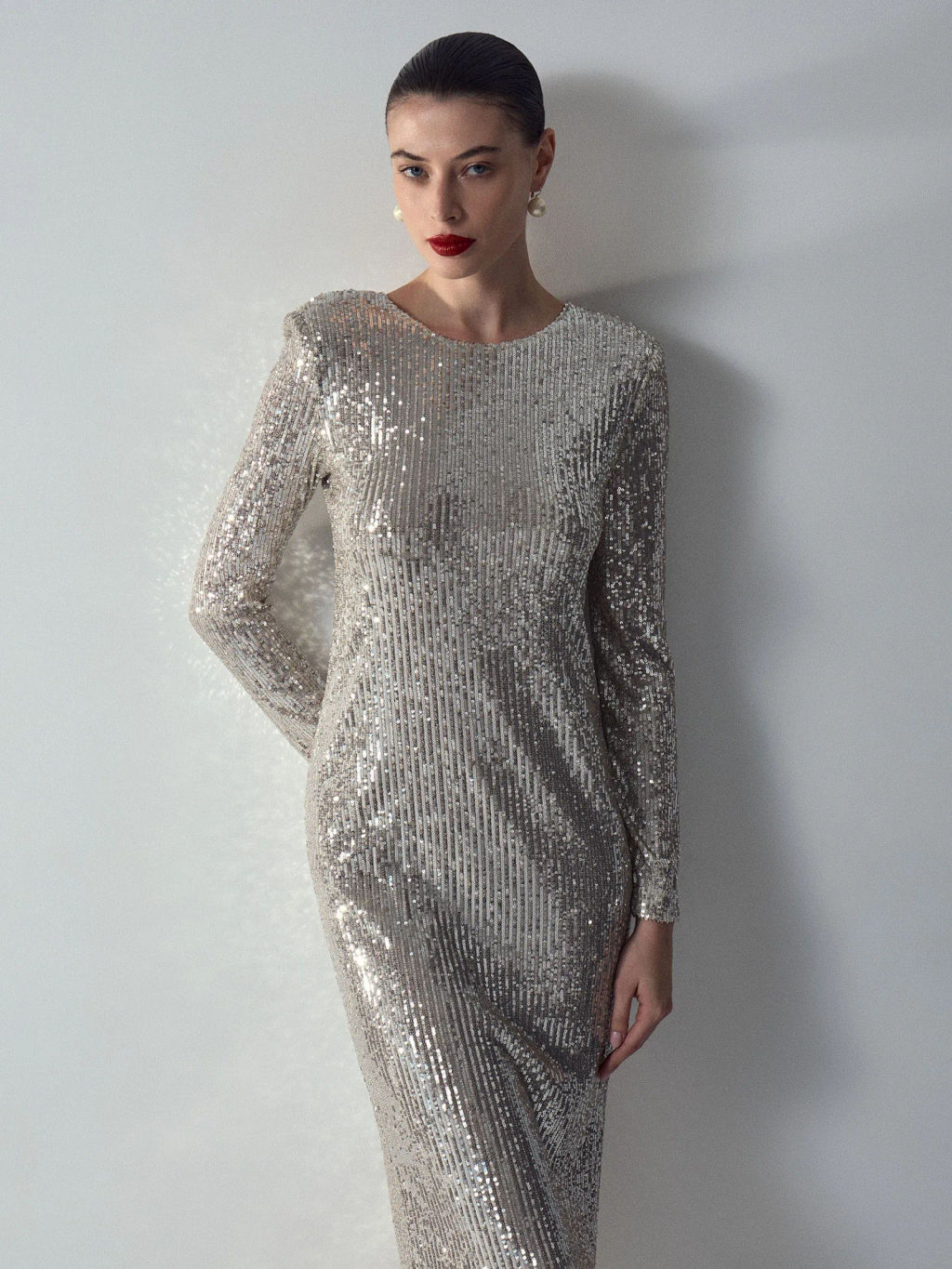 Платье миди с пайетками - Emka фото 2