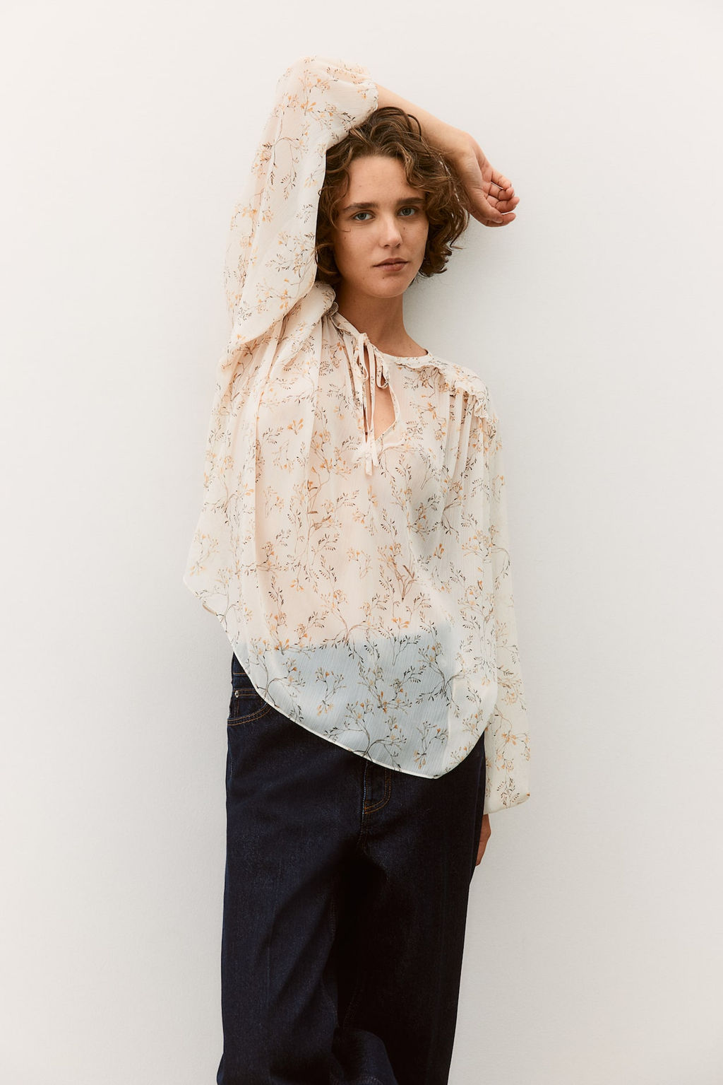 Blusa con ribete de volantes - H&m фото 3