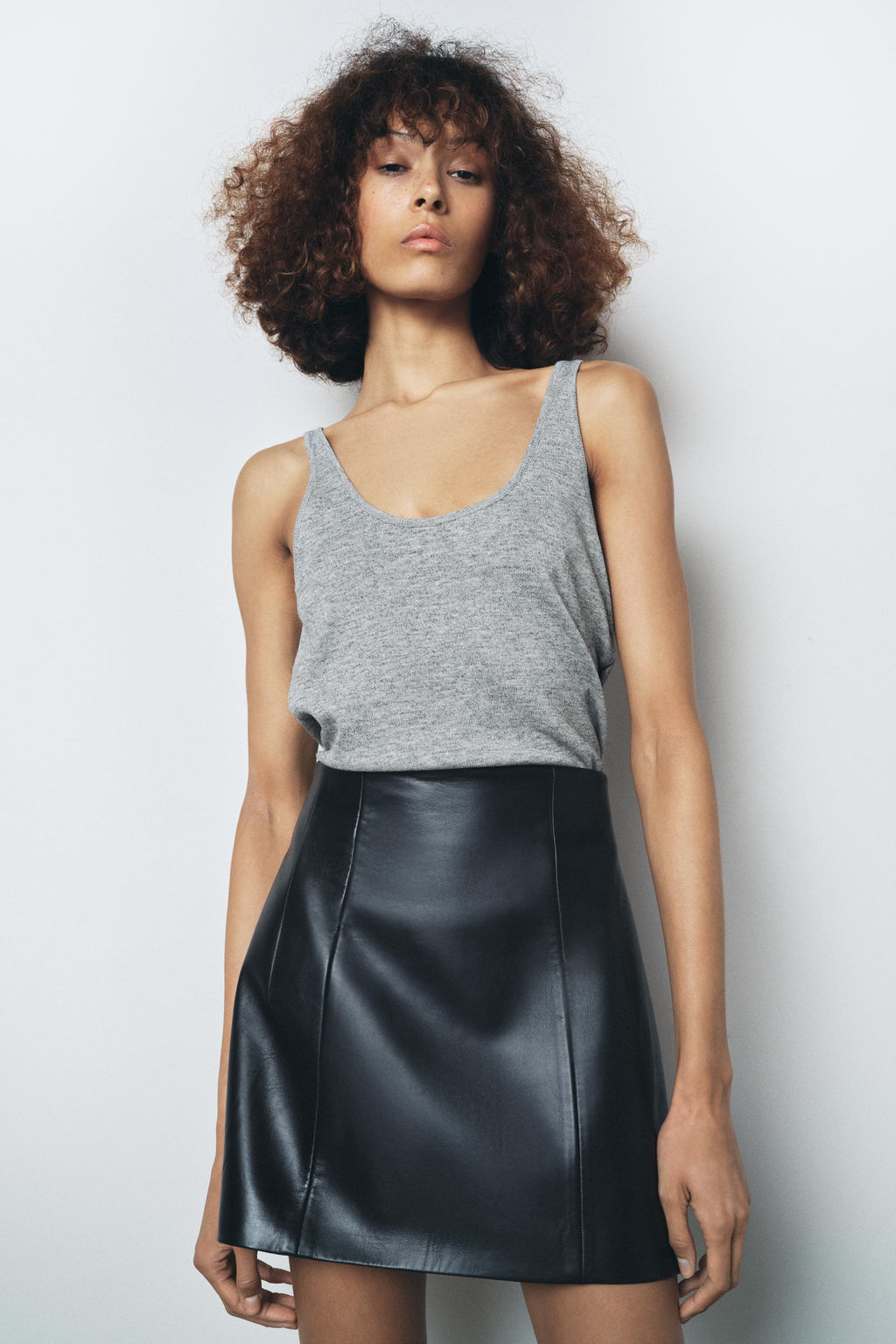 ZW COLLECTION LIMITED EDITION 100% LEATHER SHORT SKIRT - Zara фото 9