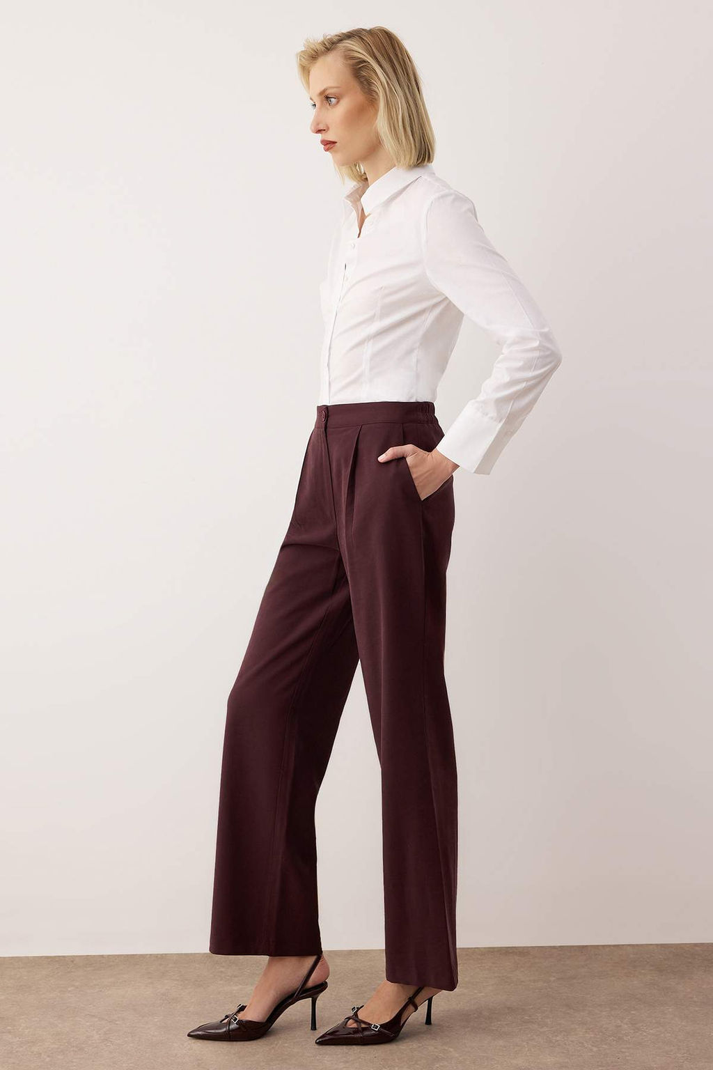 EXCLUSIVE Ozel Koleksiyon Murdum Yumusak Tuseli Wide Leg/Genis Paca Pantolon TWOAW26PL00119 - Trendyolmilla фото 3