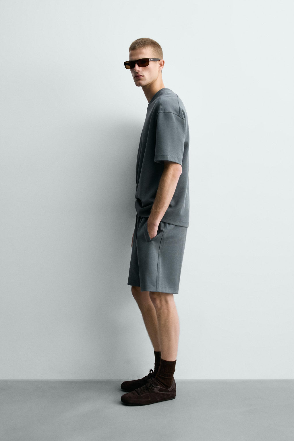 BERMUDA JOGGER RELAXED FIT INTERLOCK / verde lavado - Zara фото 4