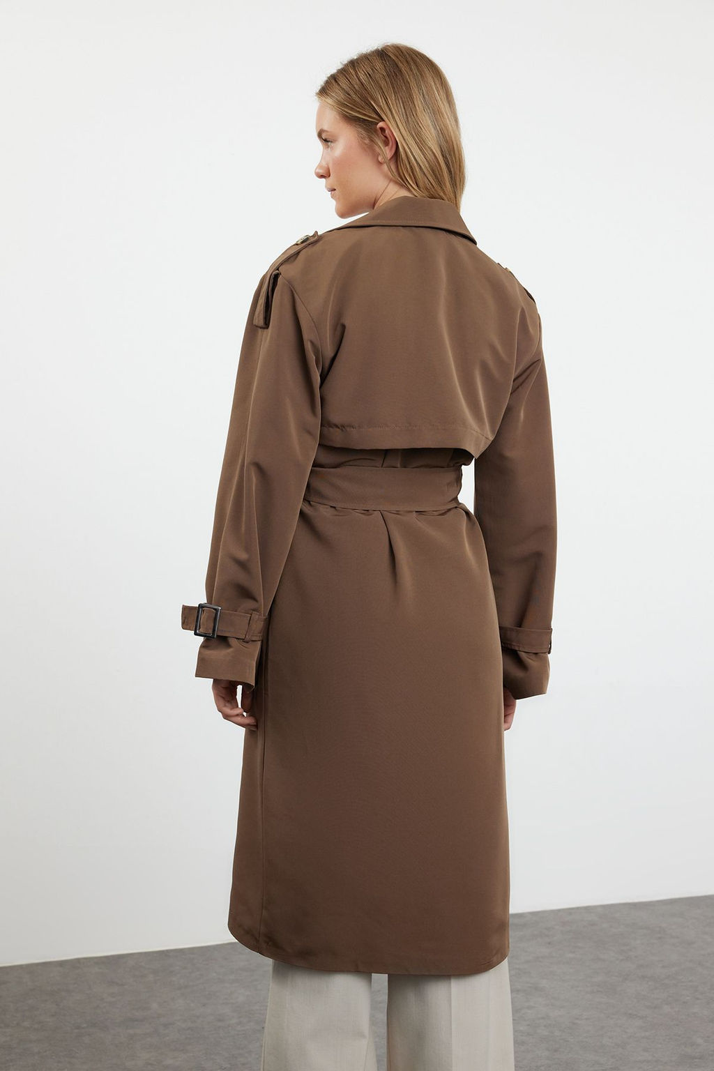 Trendyolmilla Haki Kemerli Ruzgarl?k Detayl? Su Itici Uzun Trenckot TWOSS21TR0005  фото 69