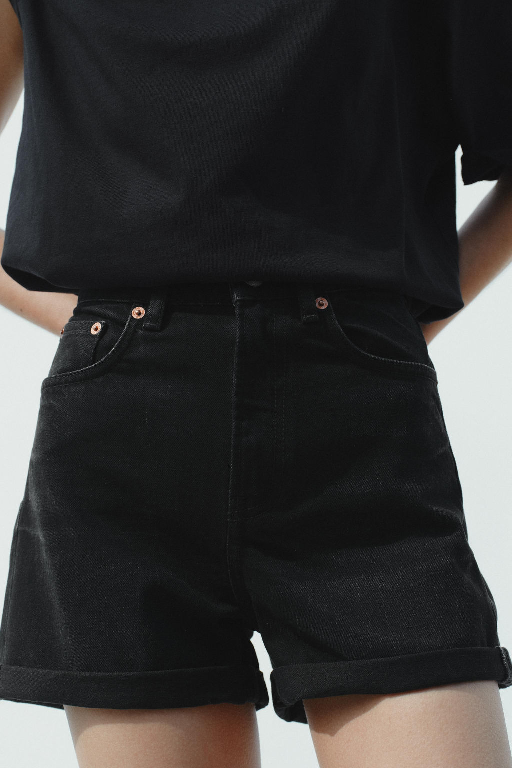 HIGH-WAIST MOM FIT TRF BERMUDA SHORTS - Zara фото 3
