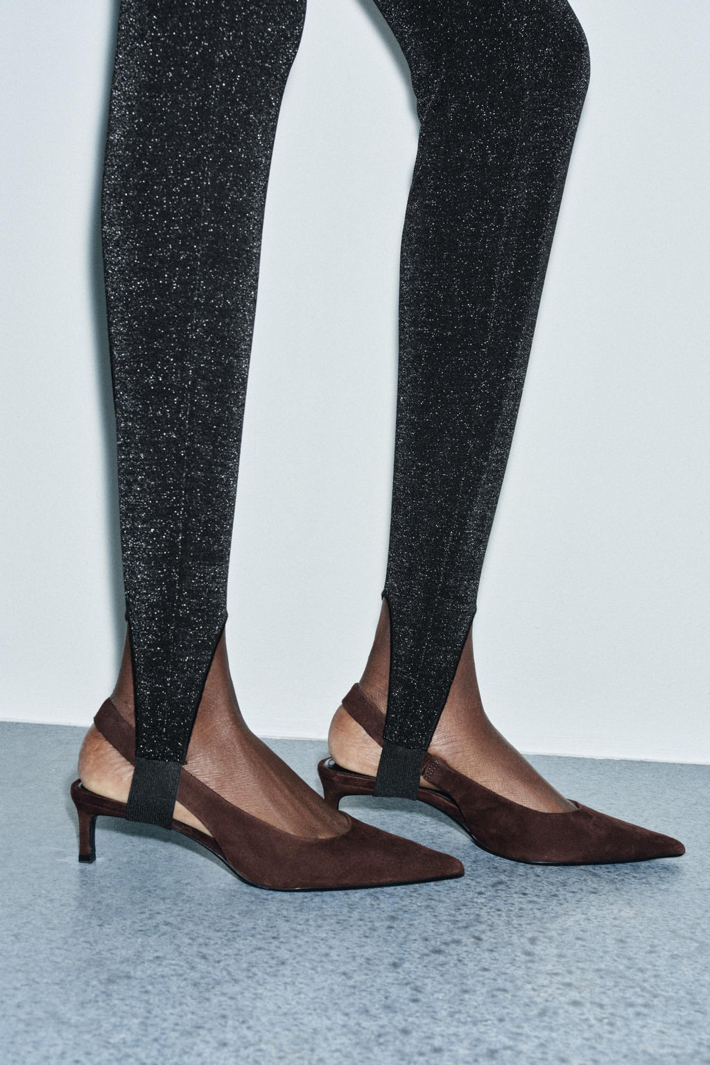 SHINY STRETCH STIRRUP LEGGINGS - Zara фото 4