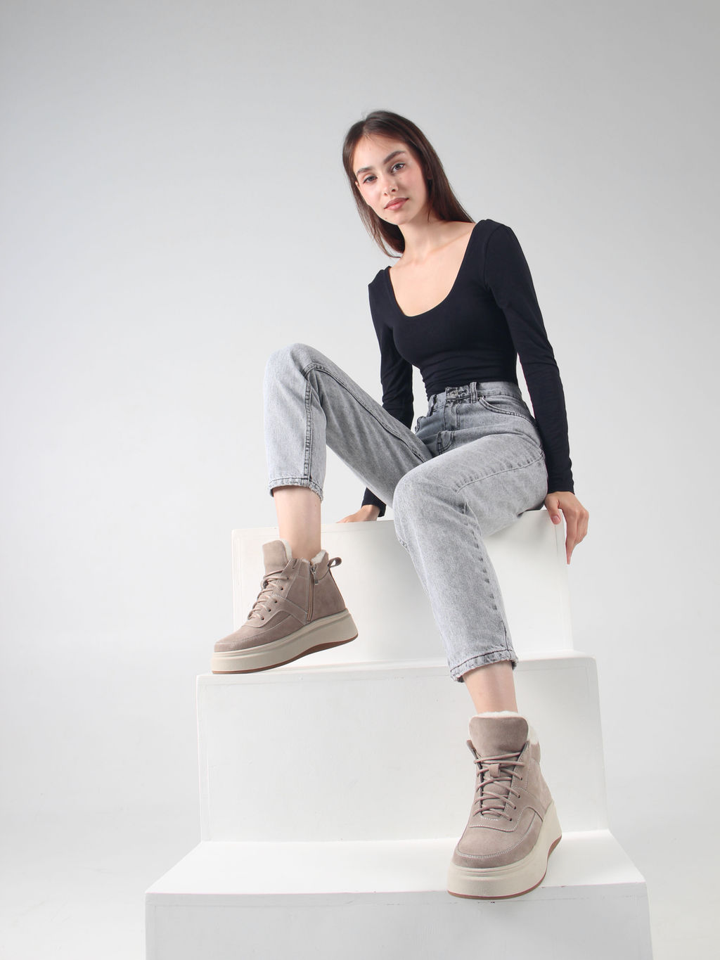 Ботинки 260.windybe. каменный замш/Шерсть